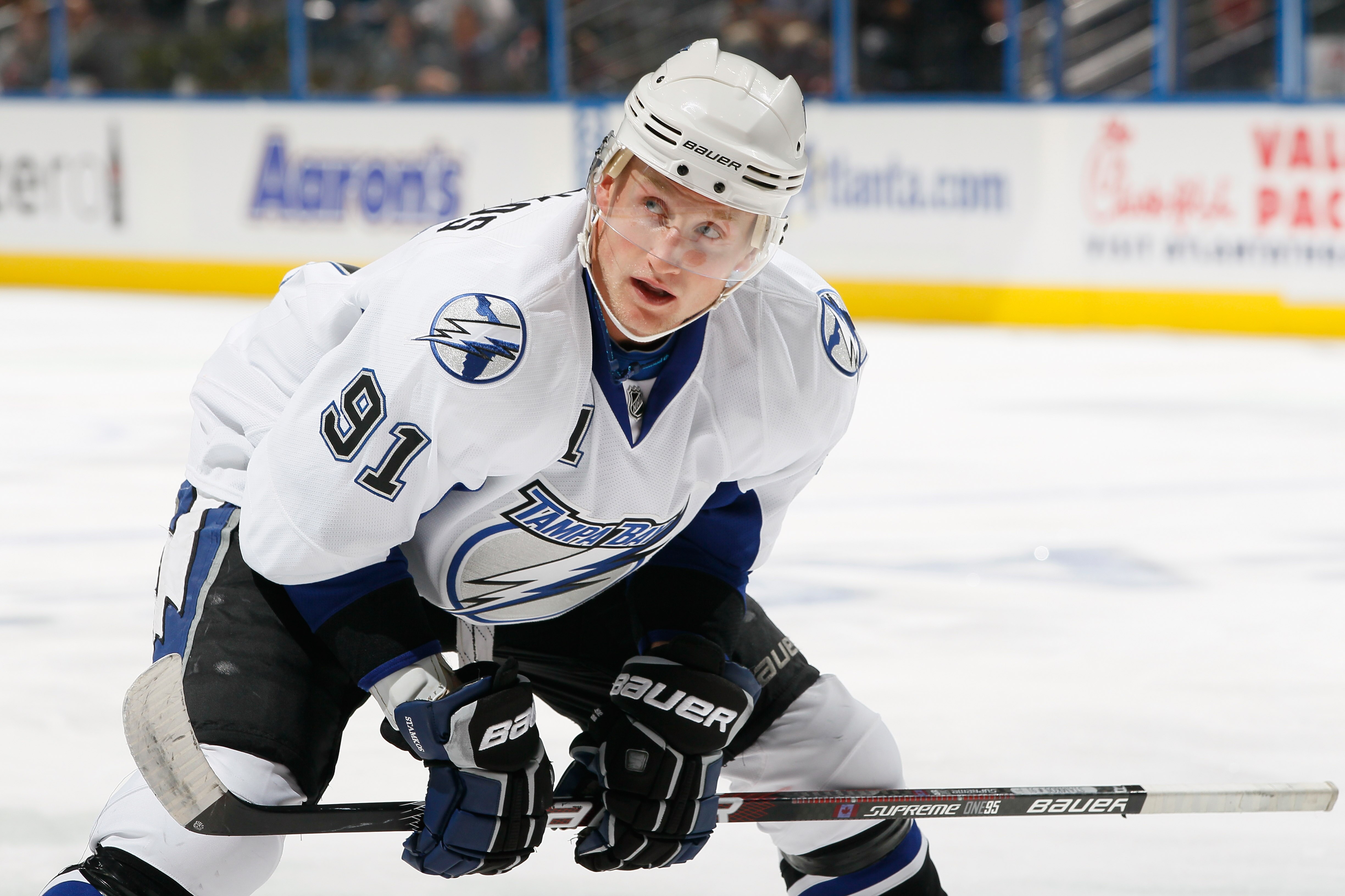 ATLANTA - OCTOBER 22:  Steven Stamkos #91 of the Tampa Bay Lightning against the Atlanta Thrashers at Philips Arena on October 22, 2010 in Atlanta, Georgia.  (Photo by Kevin C. Cox/Getty Images)