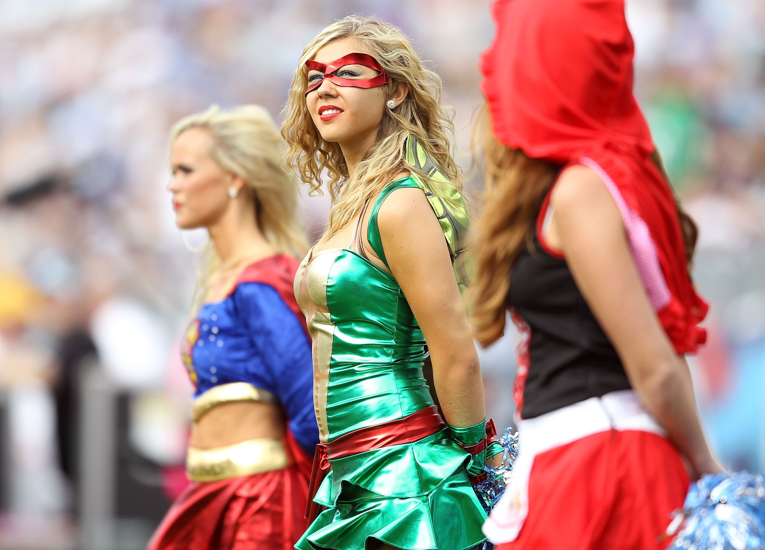NASHVILLE, TN - OCTOBER 24:  Tennessee Titans cheerleaders perform during the Philadelphia Eagles  NFL game against the Tennessee Titans at LP Field on October 24, 2010 in Nashville, Tennessee.  (Photo by Andy Lyons/Getty Images)