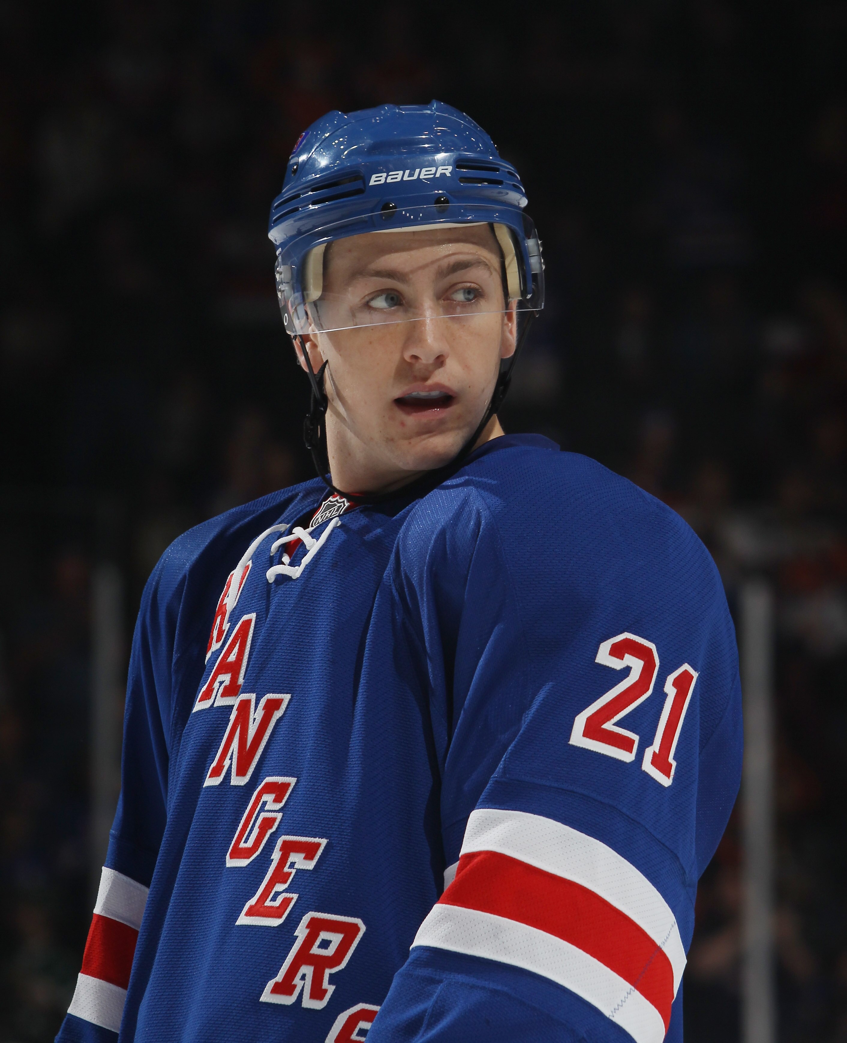 UNIONDALE, NY - OCTOBER 11:  Derek Stepan #21 of the New York Rangers skates against the New York Islanders the Nassau Coliseum on October 11, 2010 in Uniondale, New York.  (Photo by Bruce Bennett/Getty Images)