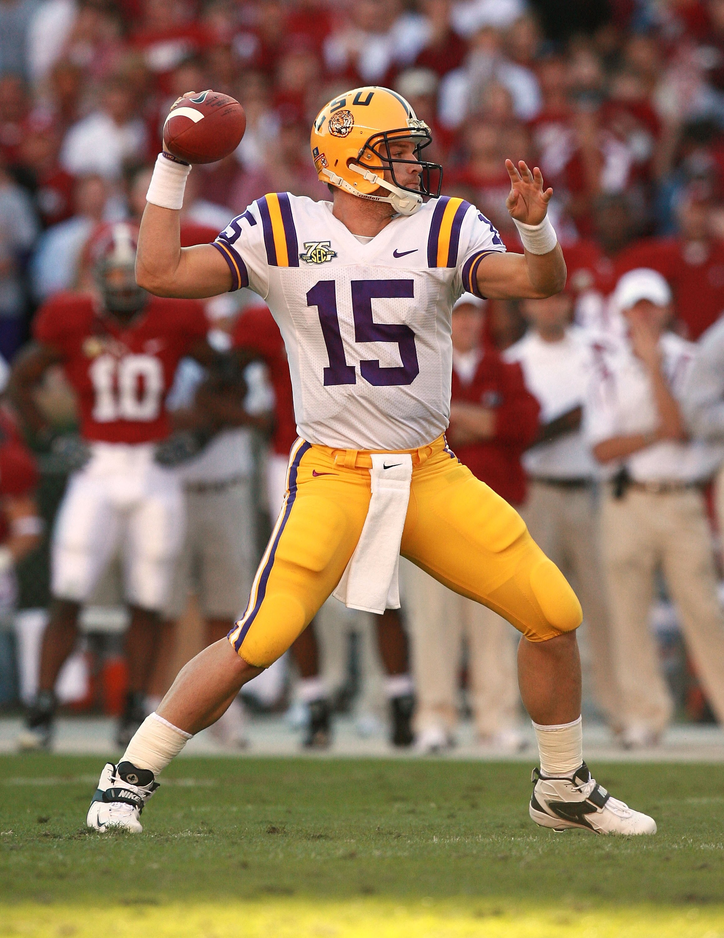 TUSCALOOSA, AL - NOVEMBER 03:  Quarterback Matt Flynn #15 of the LSU Tigers throws a pass against the Alabama Crimson Tide at Bryant-Denny Stadium on November 3, 2007 in Tuscaloosa, Alabama.  (Photo by Doug Benc/Getty Images)