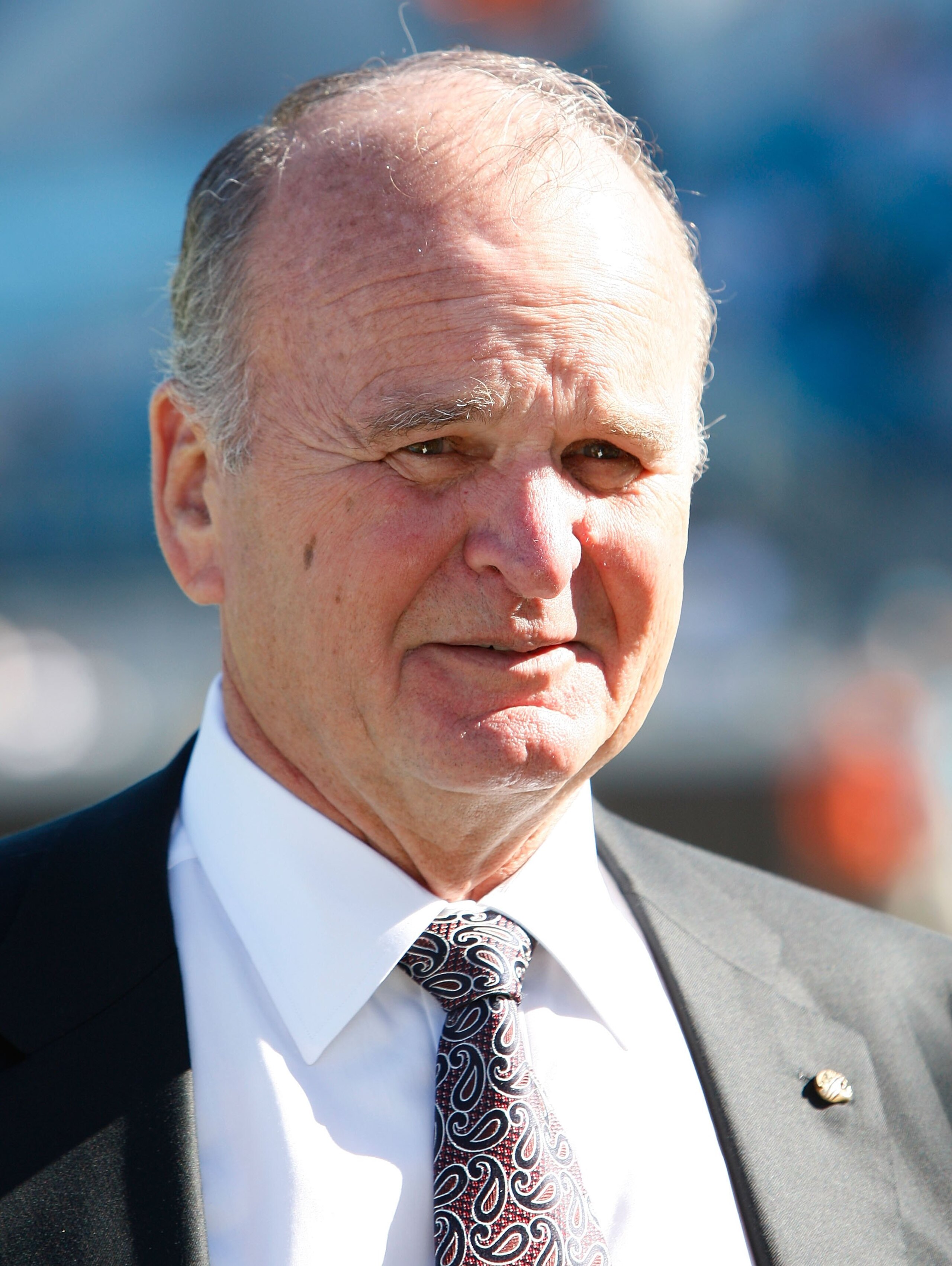 JACKSONVILLE, FL - OCTOBER 26: Wayne Weaver, owner of the Jacksonville Jaguars, prior to a game against the Cleveland Browns at Jacksonville Muncipal Stadium on October 26, 2008 in Jacksonville, Florida.  (Photo by Sam Greenwood/Getty Images)