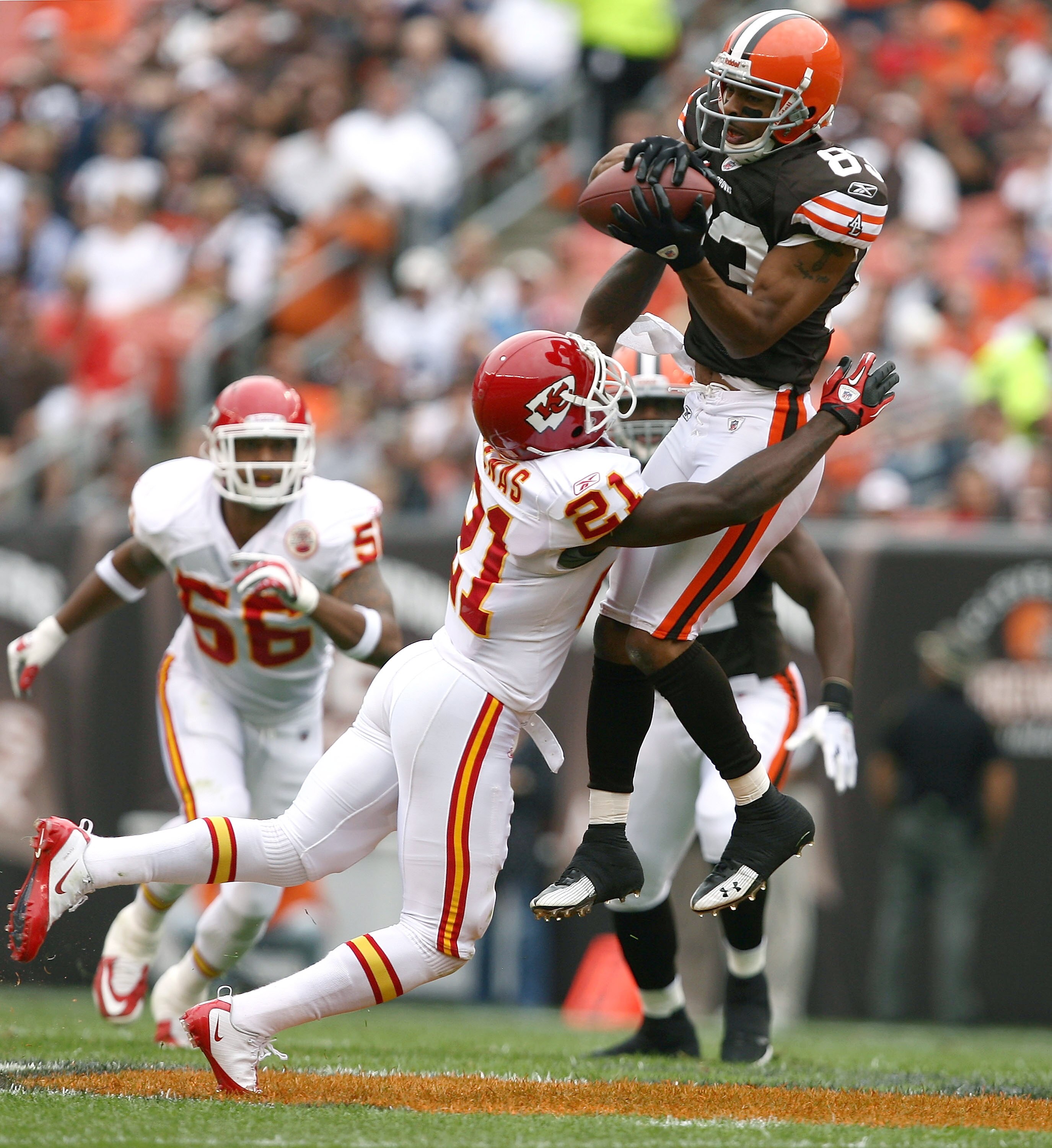 CLEVELAND - SEPTEMBER 19:  Wide receiver Chansi Stuckey #83 of the Cleveland Browns goes up for a catch over cornerback Javier Arenas #21 of the Kansas City Chiefs at Cleveland Browns Stadium on September 19, 2010 in Cleveland, Ohio.  (Photo by Matt Sulli