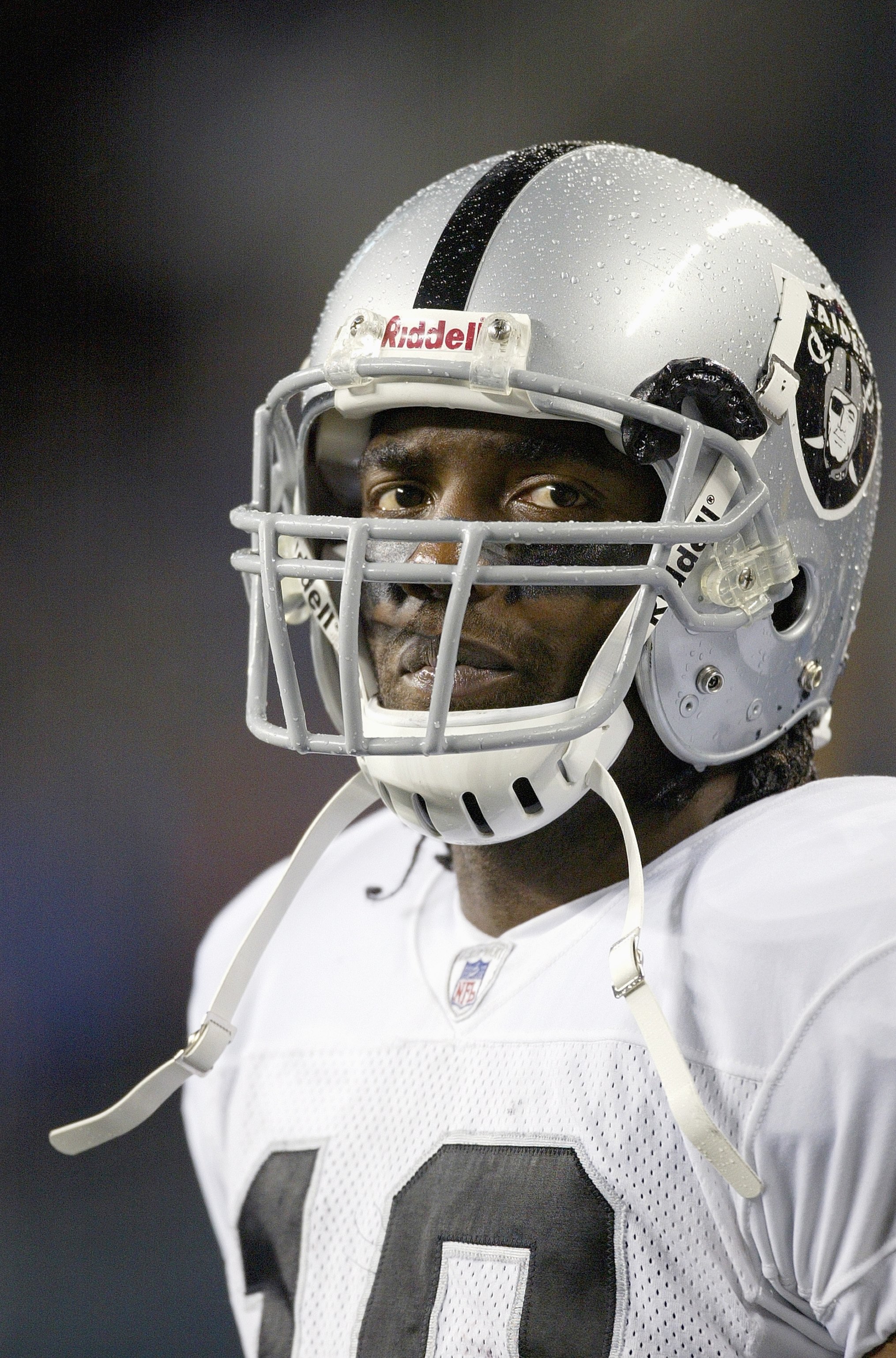 SEATTLE - NOVEMBER 6:  Randy Moss #18 of the Oakland Raiders looks on during the game against the Seattle Seahawks at Qwest Field November 6, 2006 in Seattle, Washington. The Seahawks defeated the Raiders 16-0. (Photo by Otto Greule Jr/Getty Images)