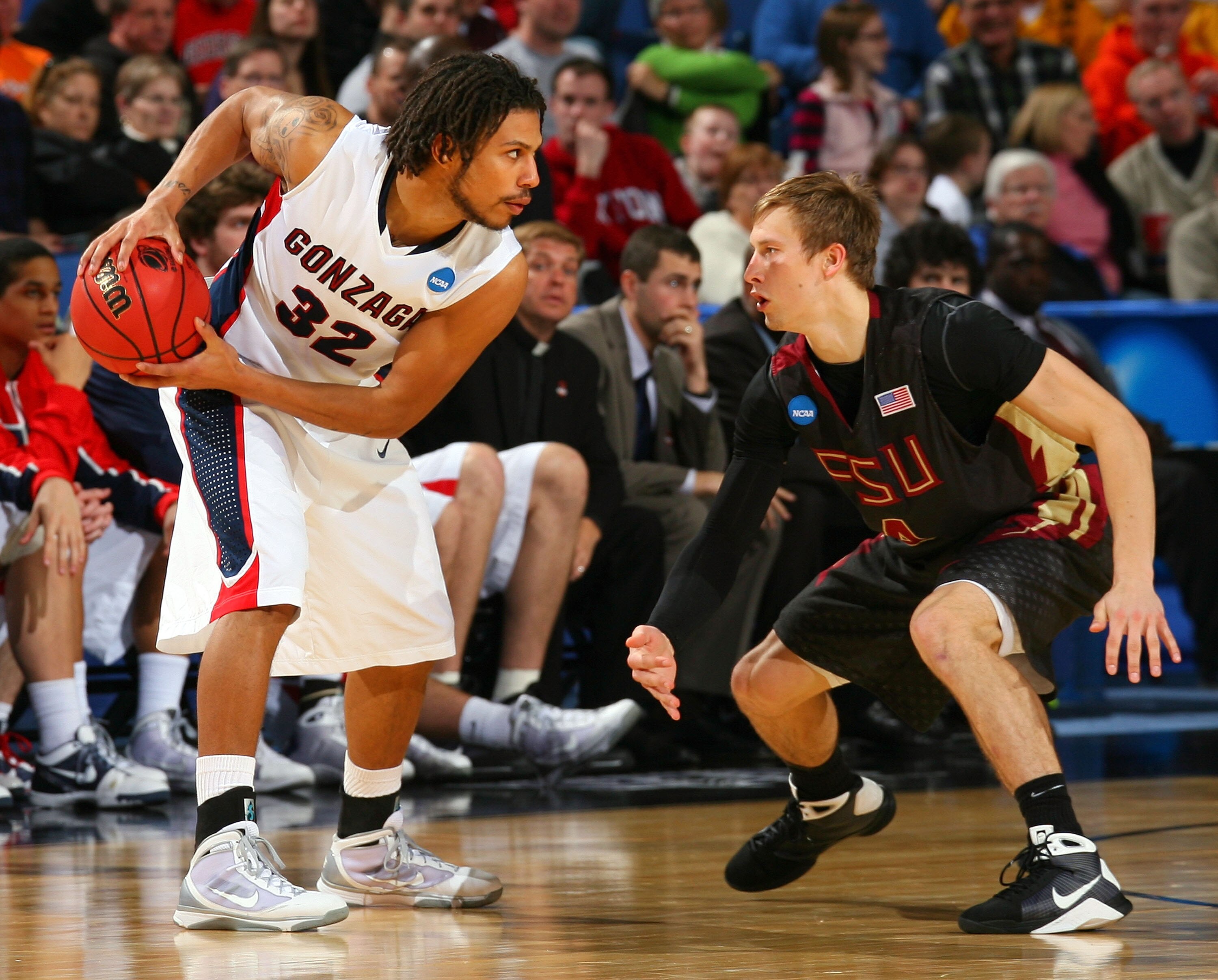 BUFFALO, NY - MARCH 19:  Steven Gray #32 of the Gonzaga Bulldogs handles the ball against Deividas Dulkys #4 of the Florida State Seminoles during the first round of the 2010 NCAA men's basketball tournament at HSBC Arena on March 19, 2010 in Buffalo, New