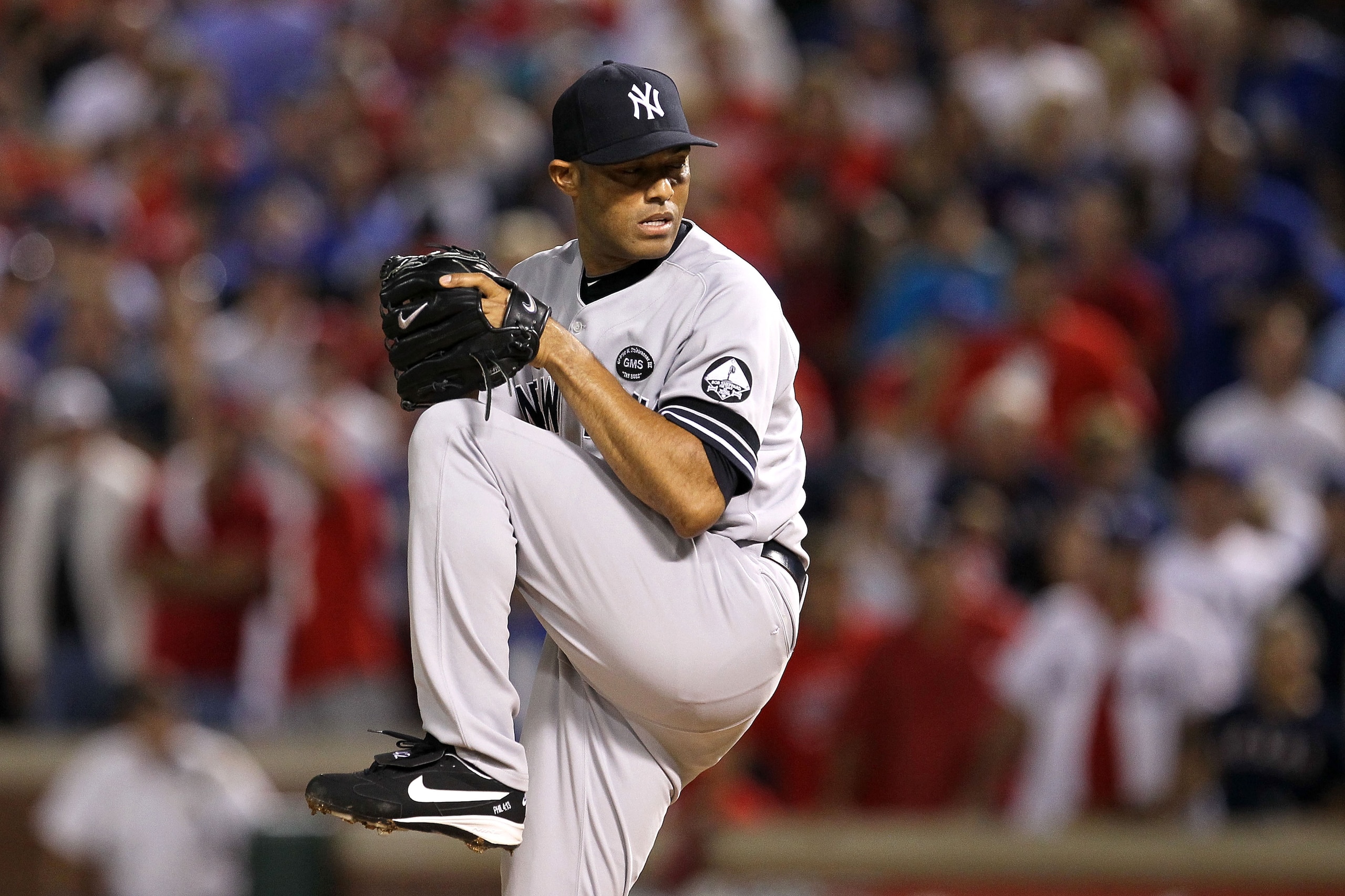 ARLINGTON, TX - OCTOBER 22: Mariano Rivera #42 of the New York Yankees throws a pitch against the Texas Rangers in Game Six of the ALCS during the 2010 MLB Playoffs at Rangers Ballpark in Arlington on October 22, 2010 in Arlington, Texas. The Rangers won ARLINGTON, TX - OCTOBER 22: Mariano Rivera #42 of the New York Yankees throws a pitch against the Texas Rangers in Game Six of the ALCS during the 2010 MLB Playoffs at Rangers Ballpark in Arlington on October 22, 2010 in Arlington, Texas. The Rangers won
