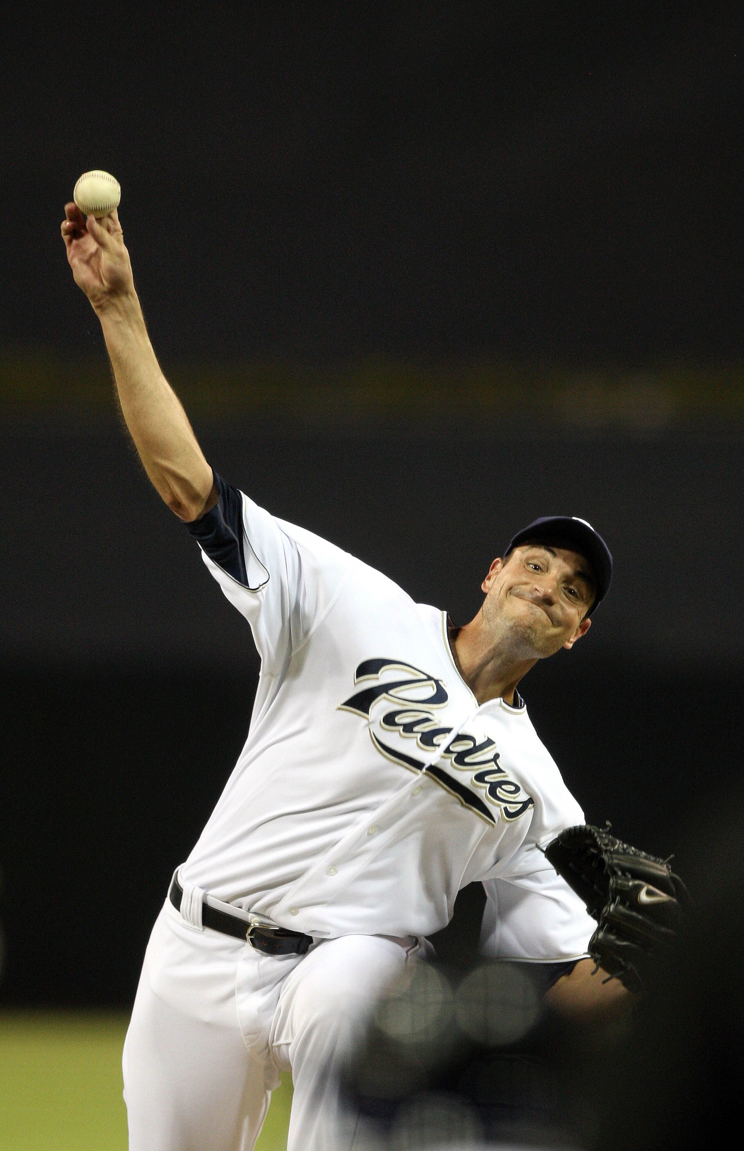 SAN DIEGO, CA - SEPTEMBER 24: Starting Pitcher Chris Young #32 of the San Diego Padres throws from the mound against the Cincinnati Reds during their MLB game on September 24, 2010 at PETCO Park in San Diego, California. (Photo by Donald Miralle/Getty Im SAN DIEGO, CA - SEPTEMBER 24: Starting Pitcher Chris Young #32 of the San Diego Padres throws from the mound against the Cincinnati Reds during their MLB game on September 24, 2010 at PETCO Park in San Diego, California. (Photo by Donald Miralle/Getty Im