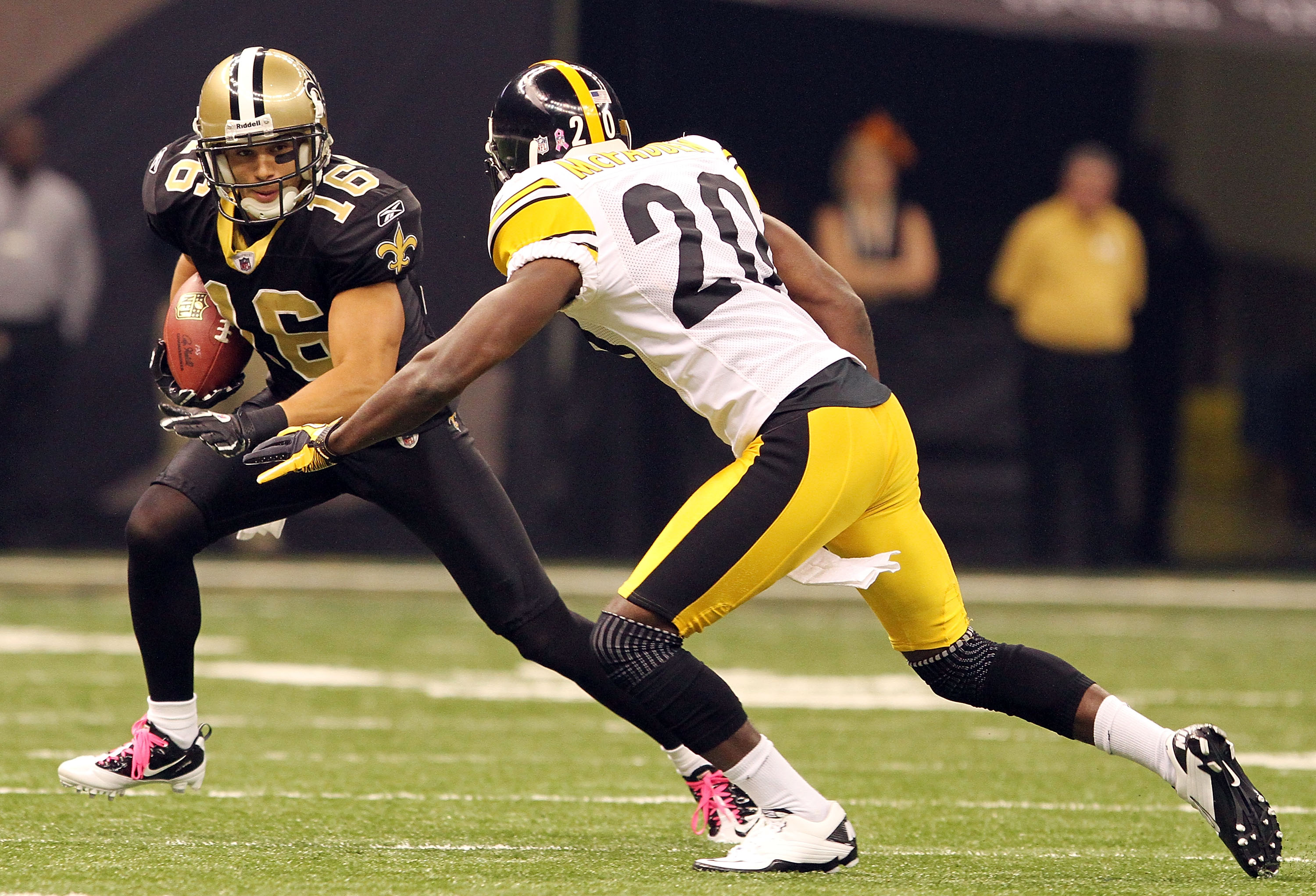 NEW ORLEANS - OCTOBER 31: Lance Moore #16 of the New Orleans Saints runs around Bryant McFadden #20 of the Pittsburgh Steelers at the Louisiana Superdome on October 31, 2010 in New Orleans, Louisiana. (Photo by Matthew Sharpe/Getty Images)