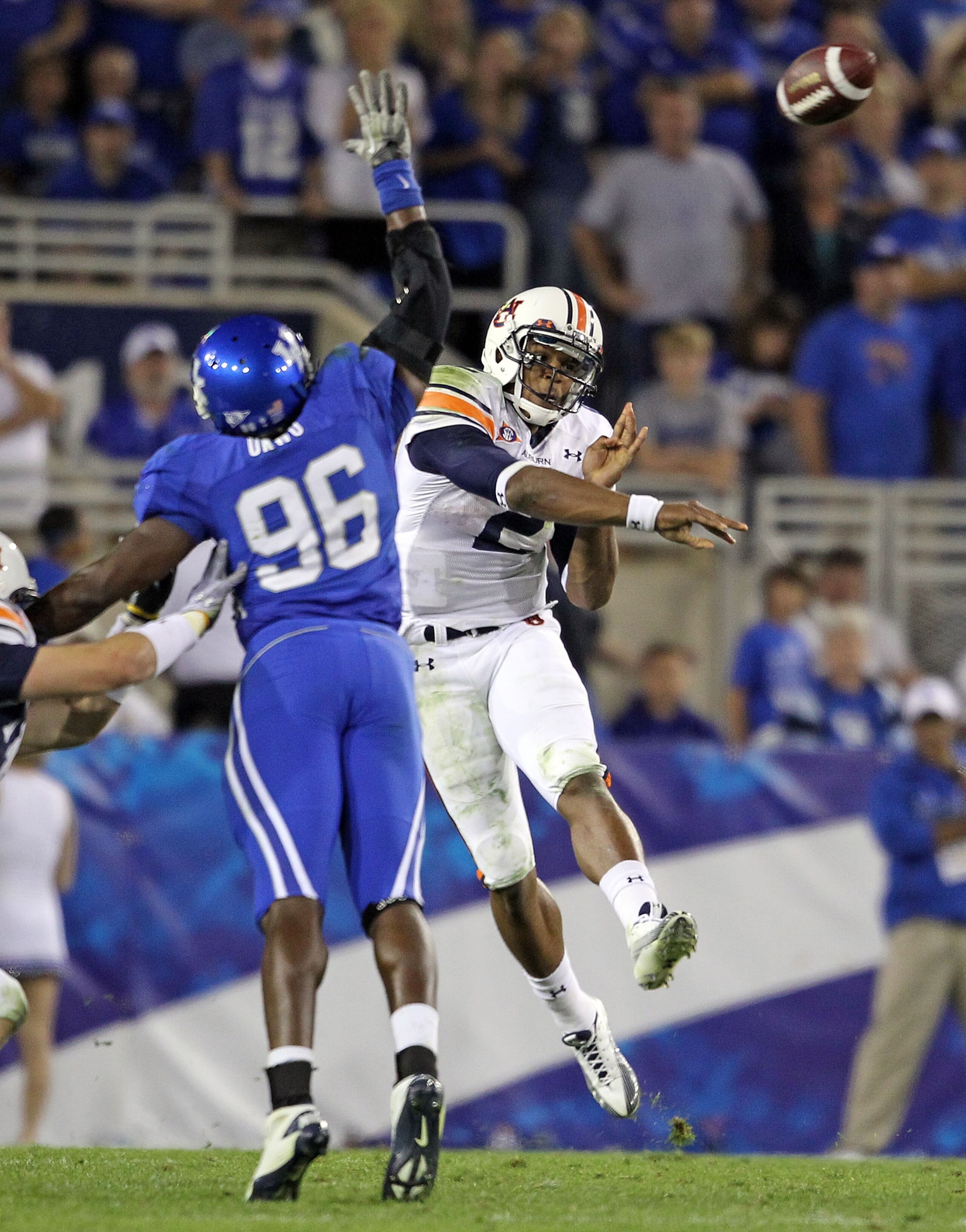 LEXINGTON, KY - OCTOBER 09:  Cam Newton #2 of the Auburn Tigers throws a pass during the SEC game against the Kentucky Wildcats at Commonwealth Stadium on October 9, 2010 in Lexington, Kentucky.  (Photo by Andy Lyons/Getty Images)