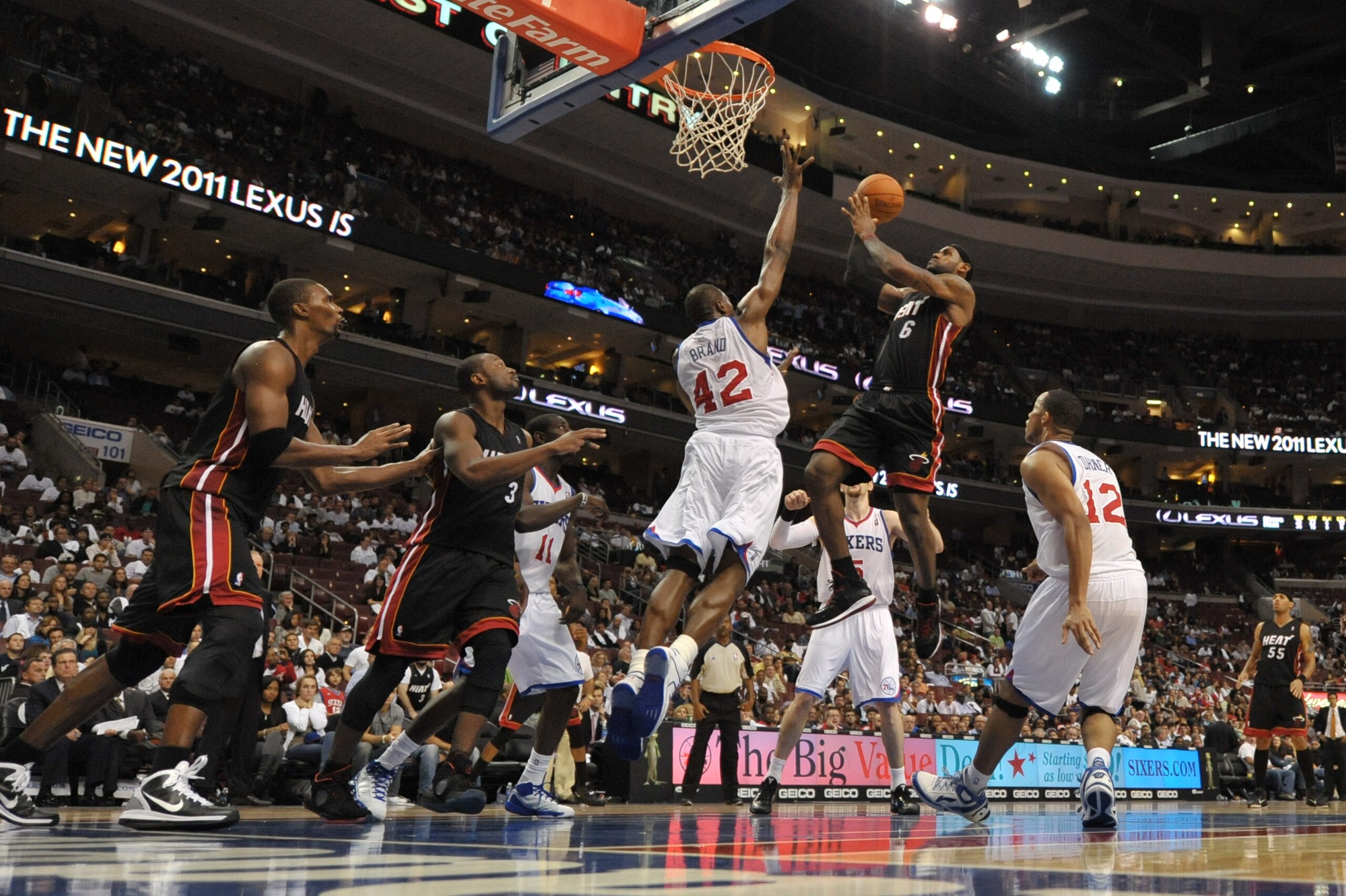 PHILADELPHIA - OCTOBER 27:  LeBron James #6 of the Miami Heat in action during the game against the Philadelphia 76ers at the Wells Fargo Center on October 27, 2010 in Philadelphia, Pennsylvania. NOTE TO USER: User expressly acknowledges and agrees that,