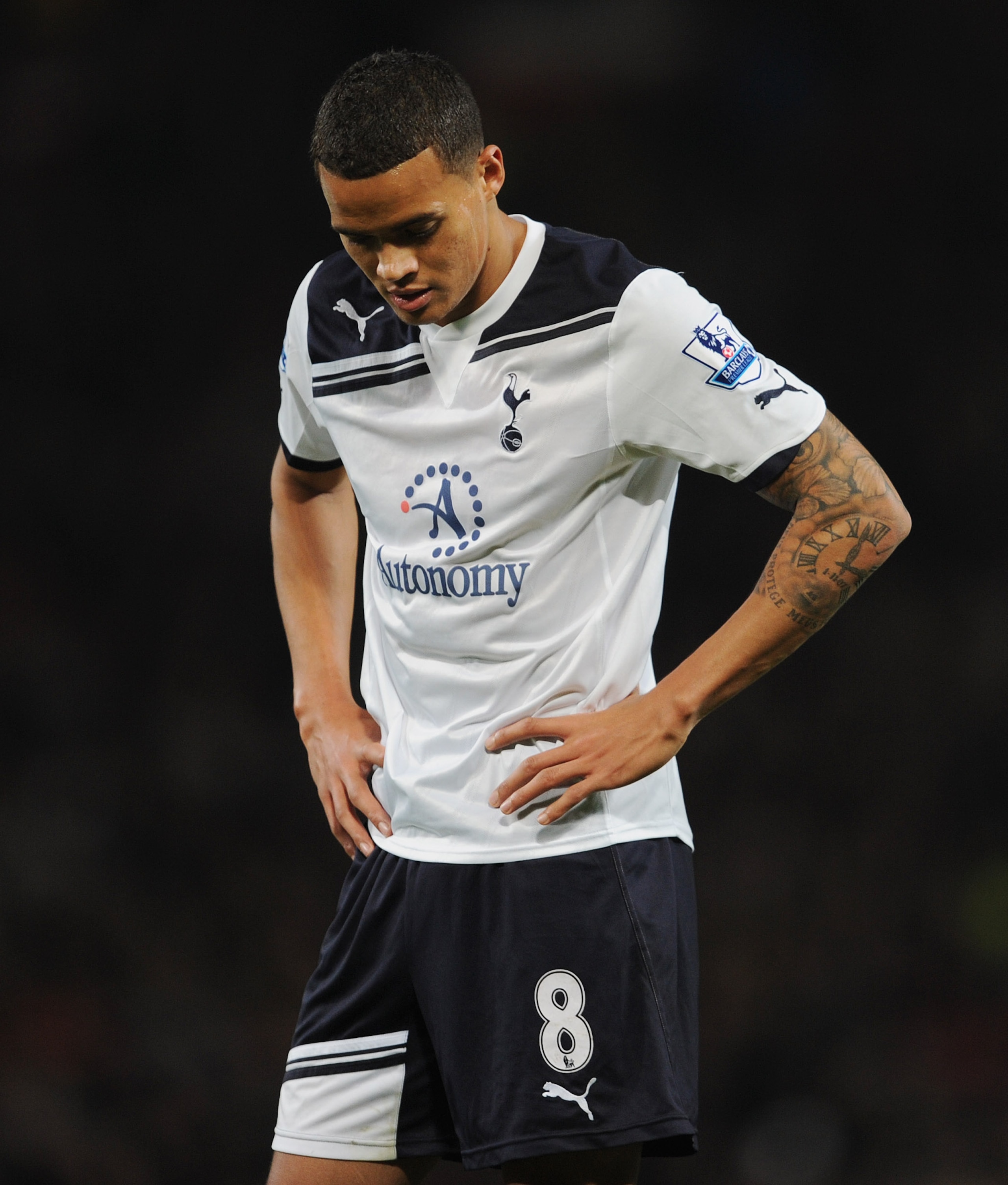 MANCHESTER, ENGLAND - OCTOBER 30: Jermaine Jenas of Tottenham looks dejected during the Barclays Premier League match between Manchester United and Tottenham Hotspur at Old Trafford on October 30, 2010 in Manchester, England. (Photo by Michael Regan/Gett MANCHESTER, ENGLAND - OCTOBER 30: Jermaine Jenas of Tottenham looks dejected during the Barclays Premier League match between Manchester United and Tottenham Hotspur at Old Trafford on October 30, 2010 in Manchester, England. (Photo by Michael Regan/Gett