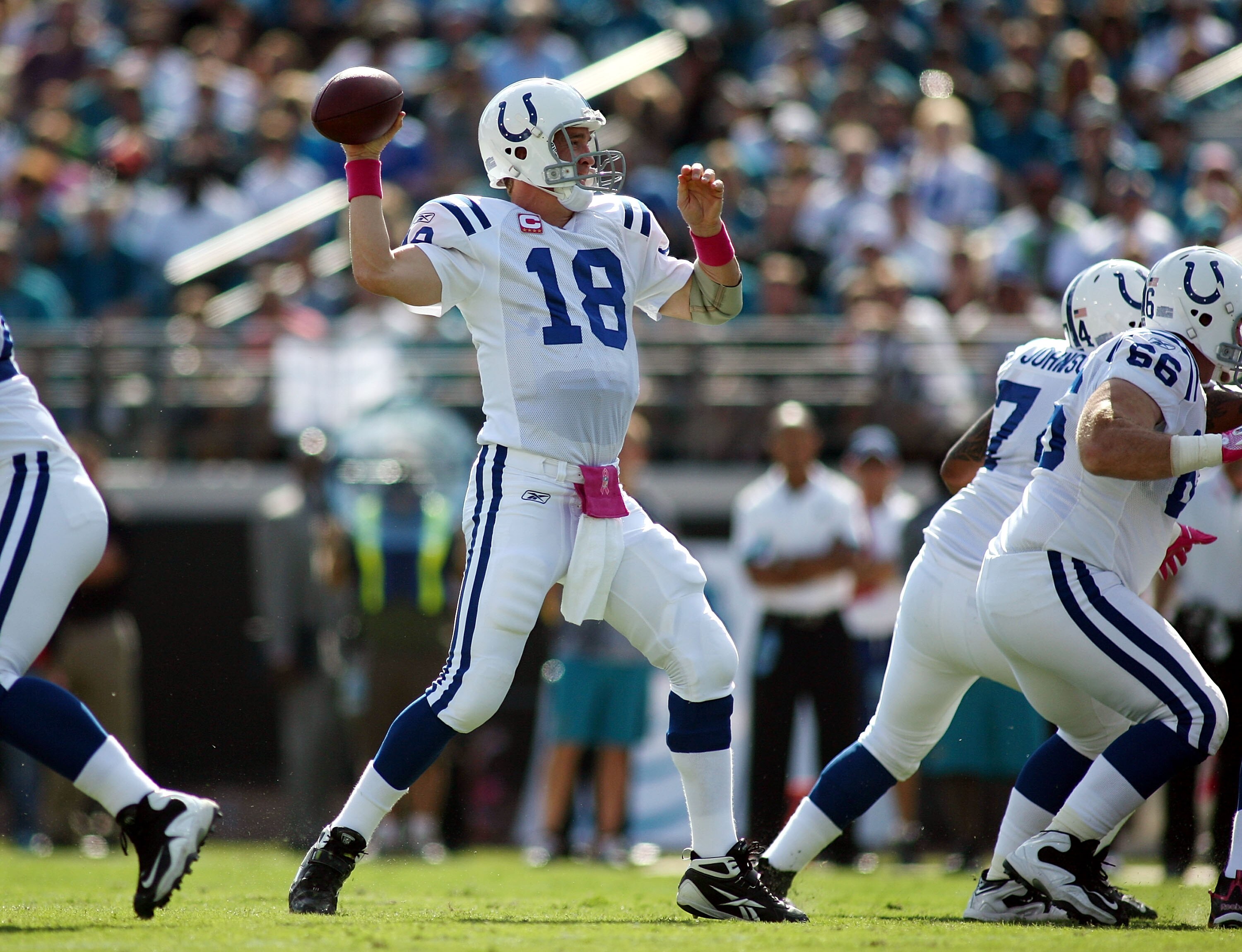 JACKSONVILLE, FL - OCTOBER 03:  Quarterback Peyton Manning #18 of the Indianapolis Colts throws while taking on the Jacksonville Jaguars at EverBank Field on October 3, 2010 in Jacksonville, Florida.  (Photo by Marc Serota/Getty Images)