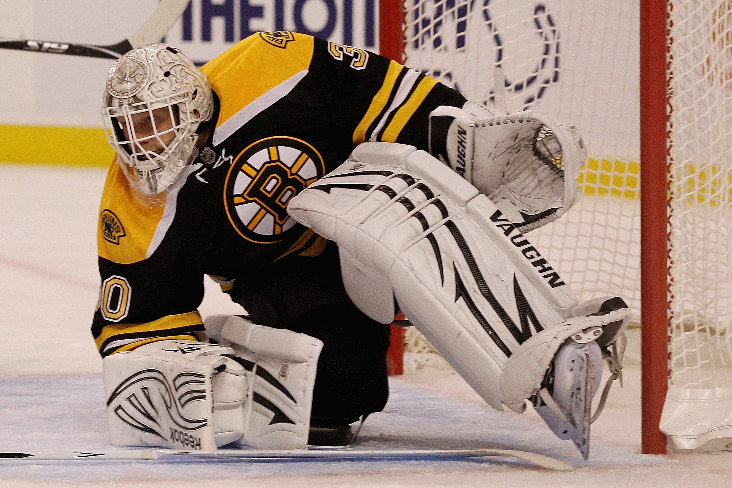 BOSTON - OCTOBER 21:  Tim Thomas #30 of the Boston Bruins skates against the Washington Capitals at the TD Garden on October 21, 2010 in Boston, Massachusetts.  The Bruins won 4-1.  (Photo by Bruce Bennett/Getty Images)