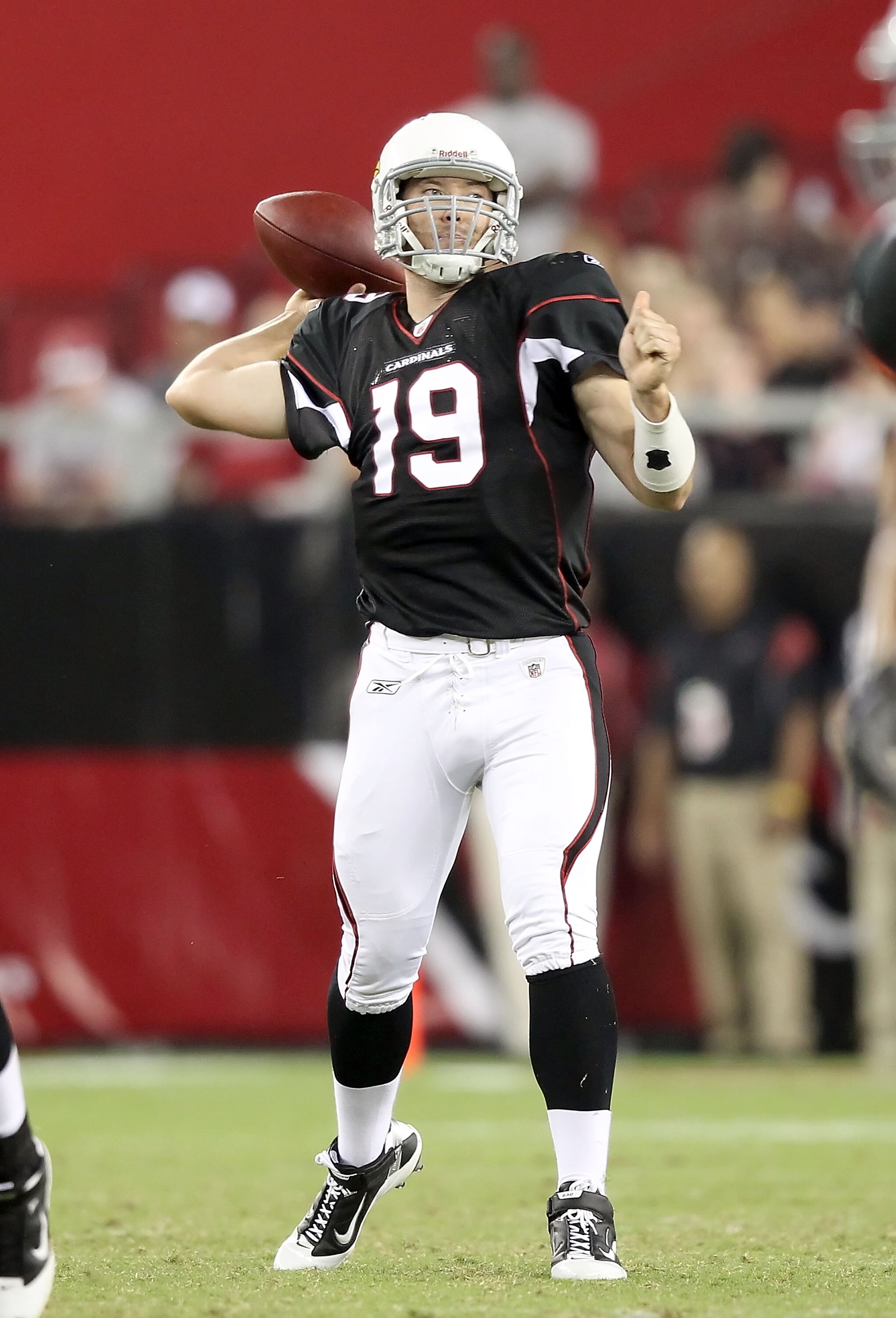 GLENDALE, AZ - SEPTEMBER 02:  Quarterback John Skelton #19 of the Arizona Cardinals throws a pass during preseason NFL game against the Washington Redskins at the University of Phoenix Stadium on September 2, 2010 in Glendale, Arizona. The Cardinals defea