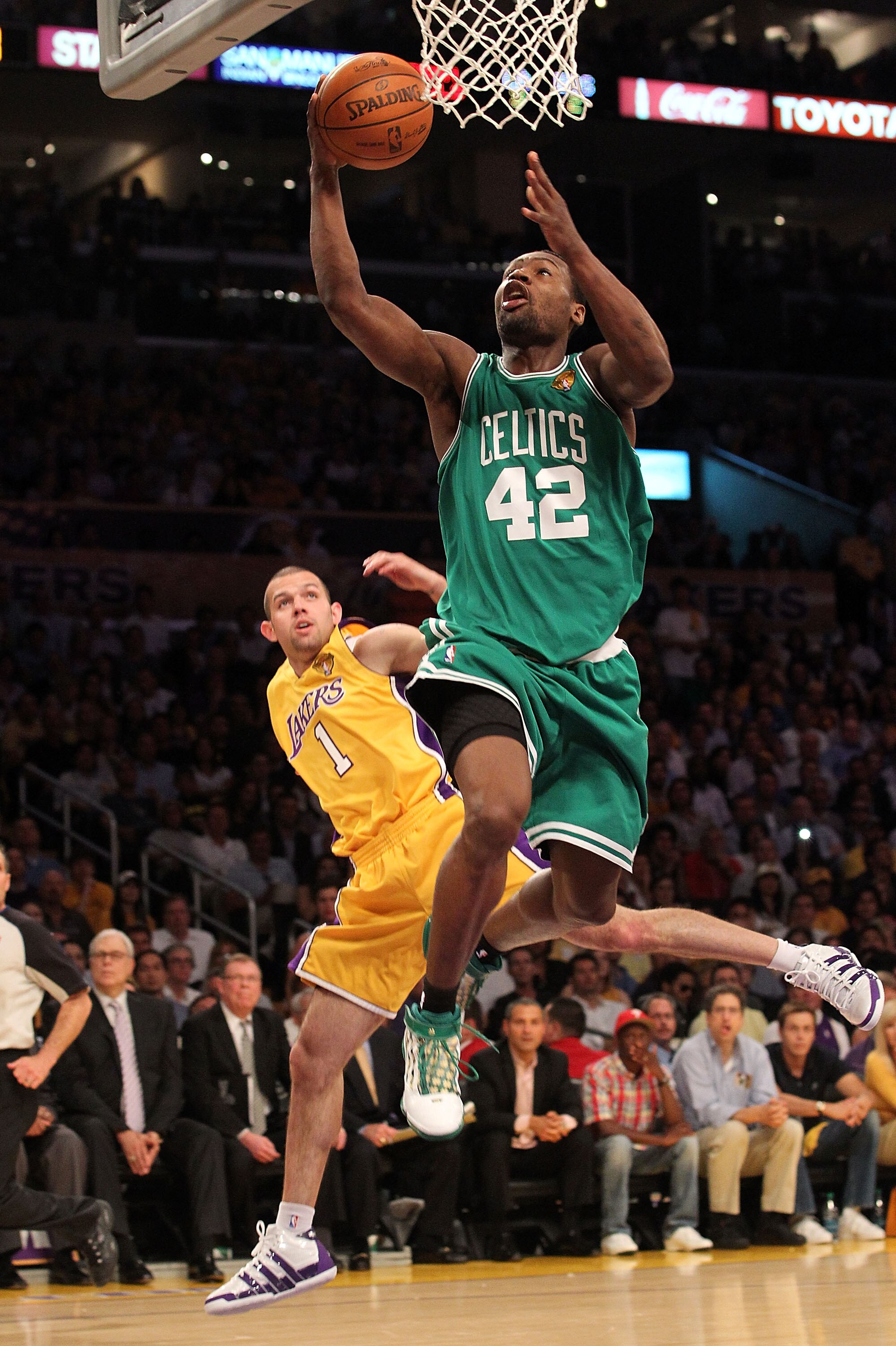 LOS ANGELES, CA - JUNE 15:  Tony Allen #42 of the Boston Celtics goes up for a shot in front of Jordan Farmar #1 of the Los Angeles Lakers in the second half of Game Six of the 2010 NBA Finals at Staples Center on June 15, 2010 in Los Angeles, California.