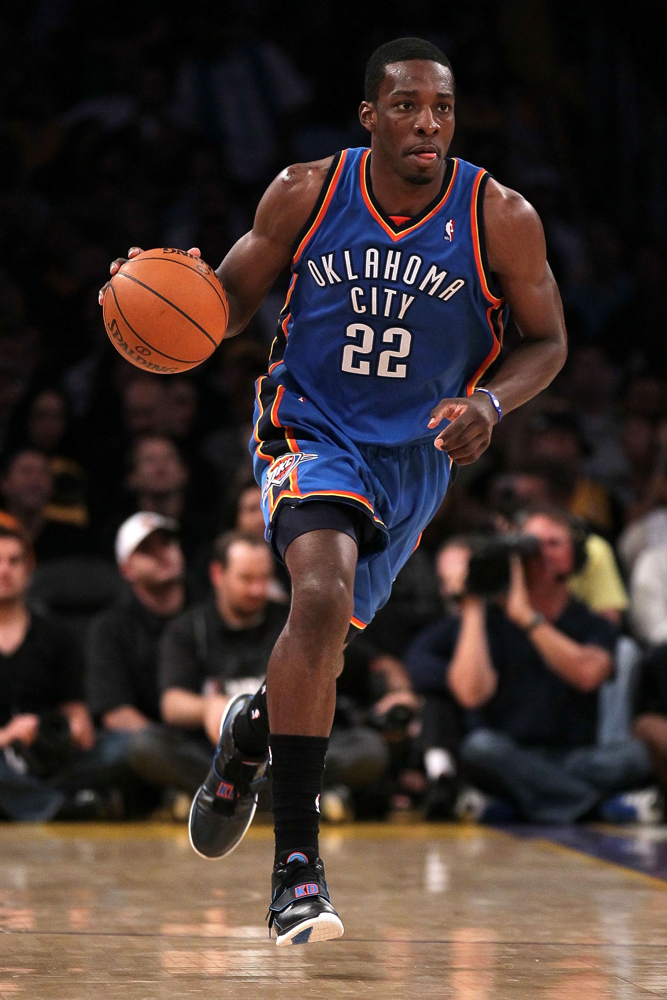 LOS ANGELES, CA - APRIL 27:  Jeff Green #22 of the Oklahoma City Thunder moves the ball while taking on the Los Angeles Lakers during Game Five of the Western Conference Quarterfinals of the 2010 NBA Playoffs at Staples Center on April 27, 2010 in Los Ang