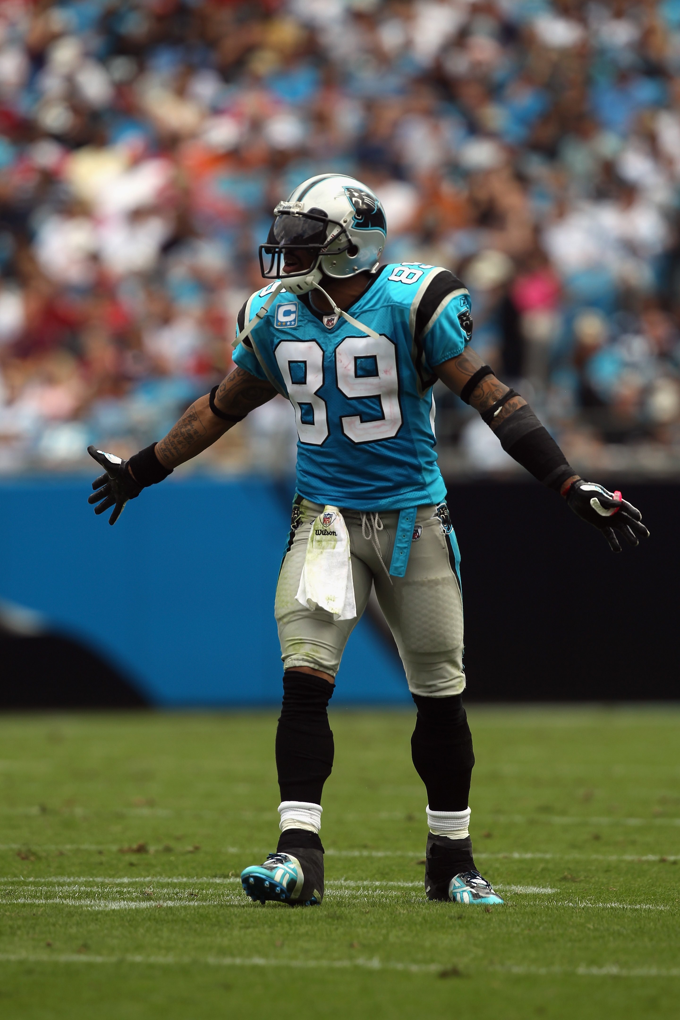 CHARLOTTE, NC - OCTOBER 24:  Steve Smith #89 of the Carolina Panthers against the San Francisco 49ers during their game at Bank of America Stadium on October 24, 2010 in Charlotte, North Carolina.  (Photo by Streeter Lecka/Getty Images)