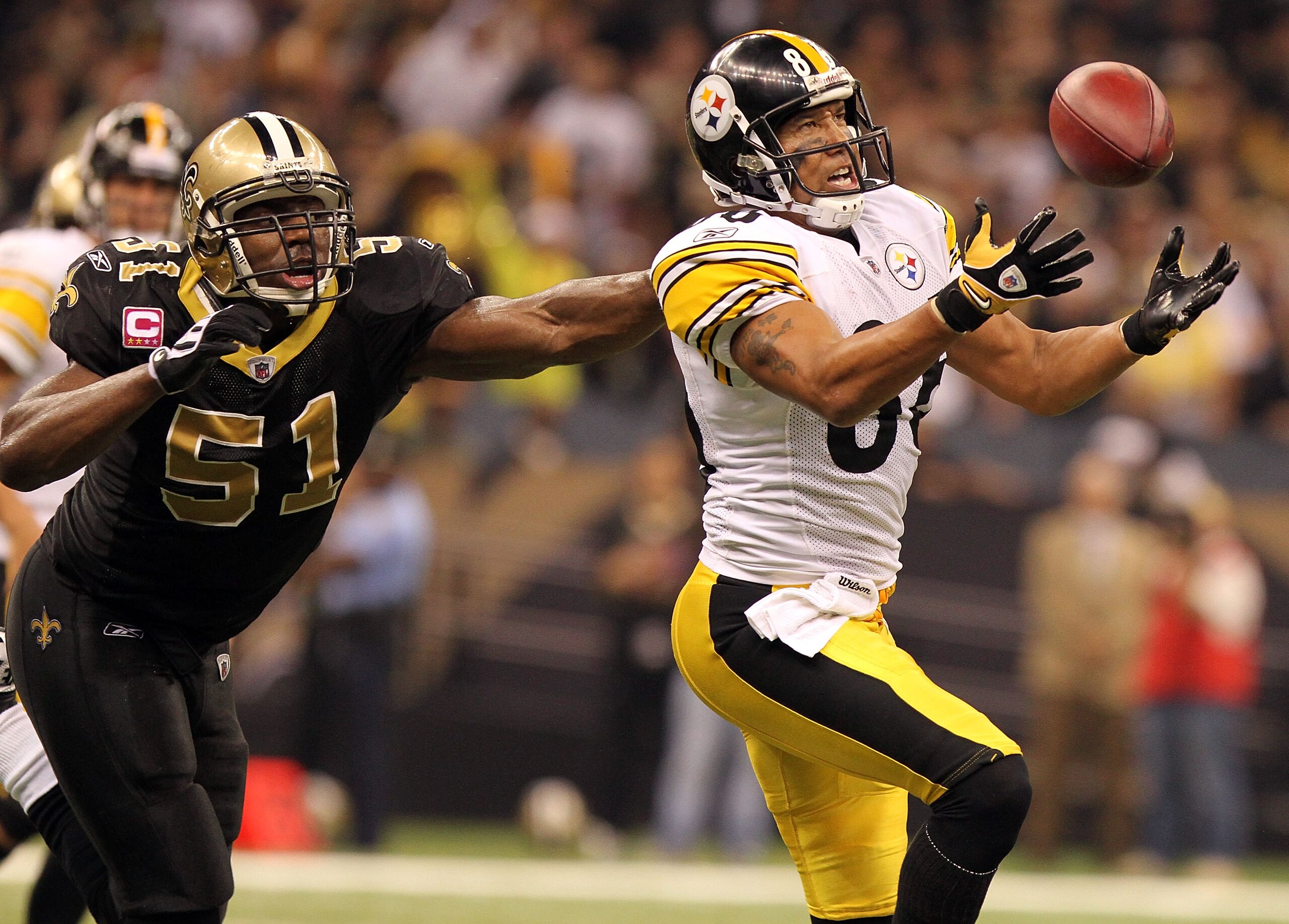 NEW ORLEANS - OCTOBER 31: Hines Ward #86 of the Pittsburgh Steelers attempts to catch a pass while Jonathan Vilma #51 of the New Orleans Saints defends at the Louisiana Superdome on October 31, 2010 in New Orleans, Louisiana. (Photo by Matthew Sharpe/Gett NEW ORLEANS - OCTOBER 31: Hines Ward #86 of the Pittsburgh Steelers attempts to catch a pass while Jonathan Vilma #51 of the New Orleans Saints defends at the Louisiana Superdome on October 31, 2010 in New Orleans, Louisiana. (Photo by Matthew Sharpe/Gett