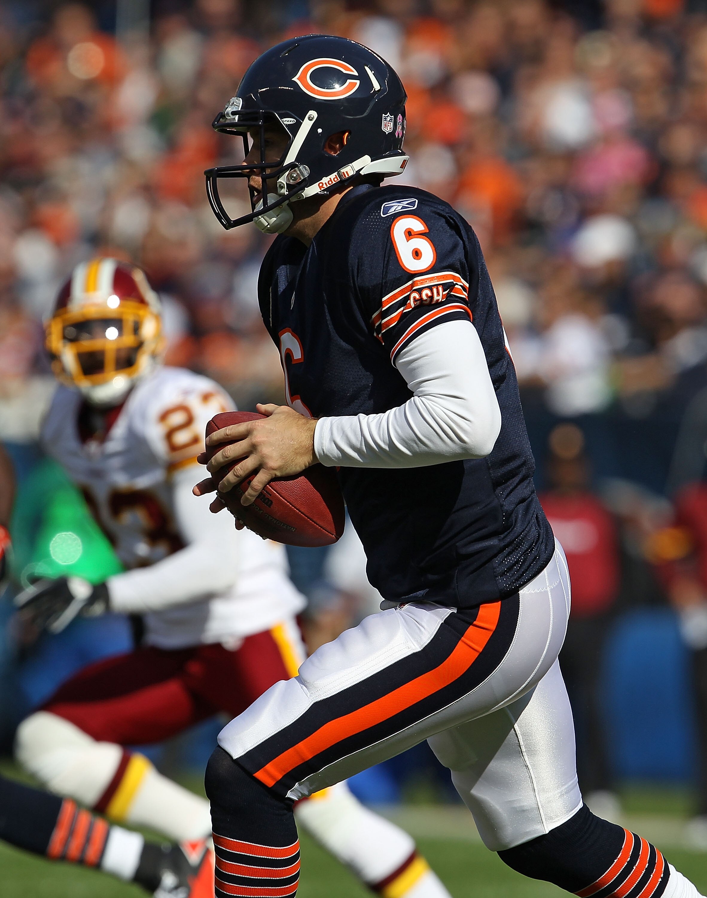 CHICAGO - OCTOBER 24: Jay Cutler #6 of the Chicago Bears runs against the Washington Redskins at Soldier Field on October 24, 2010 in Chicago, Illinois. The Redskins defeated the Bears 17-14.  (Photo by Jonathan Daniel/Getty Images)