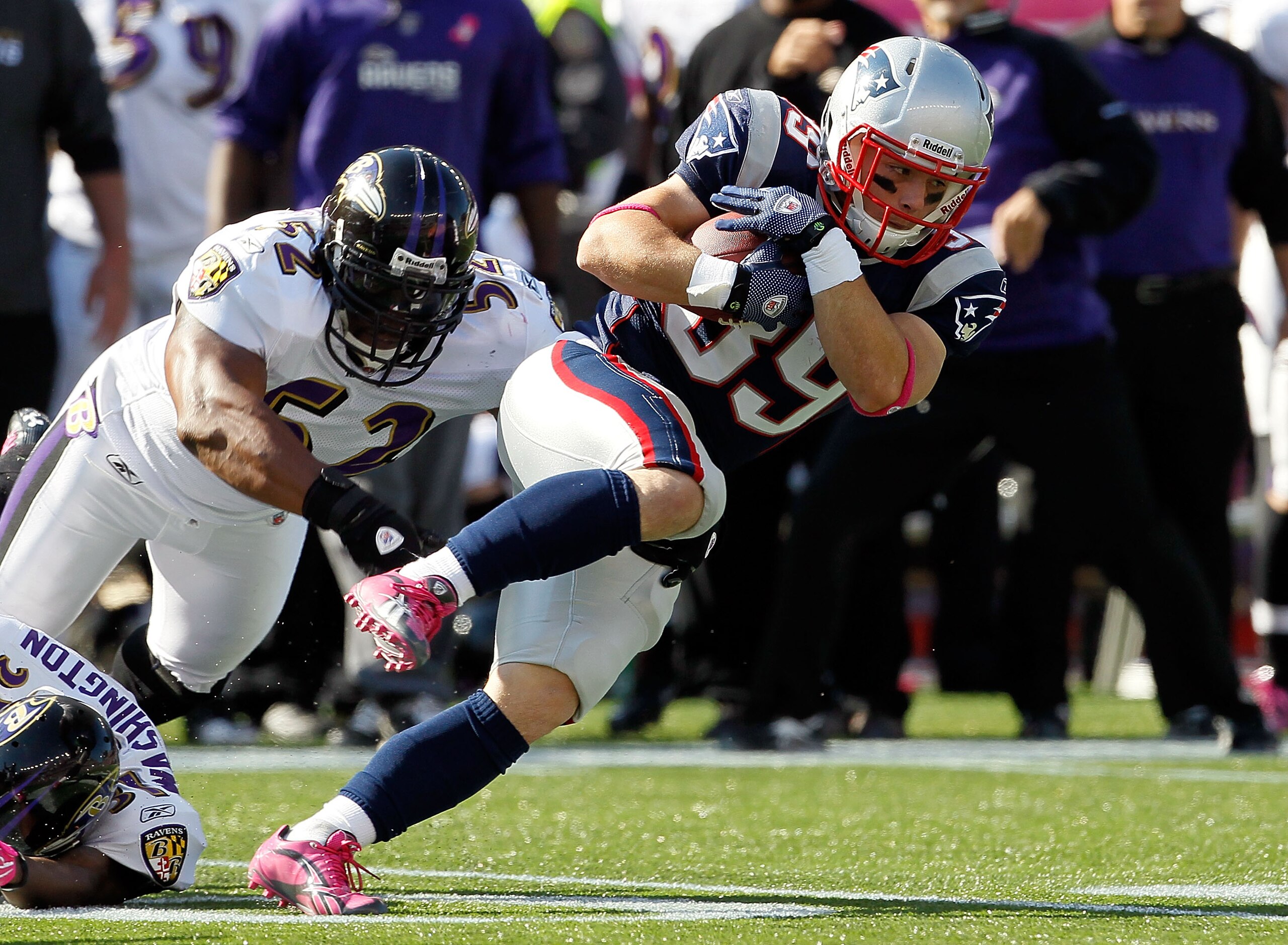 FOXBORO, MA - OCTOBER 17:  Danny Woodhead #39 of the New England Patriots is caught by Ray Lewis #52 of the Baltimore Ravens in the first second half at Gillette Stadium on October 17, 2010 in Foxboro, Massachusetts. The Patriot won 23-20 in overtime.  (P