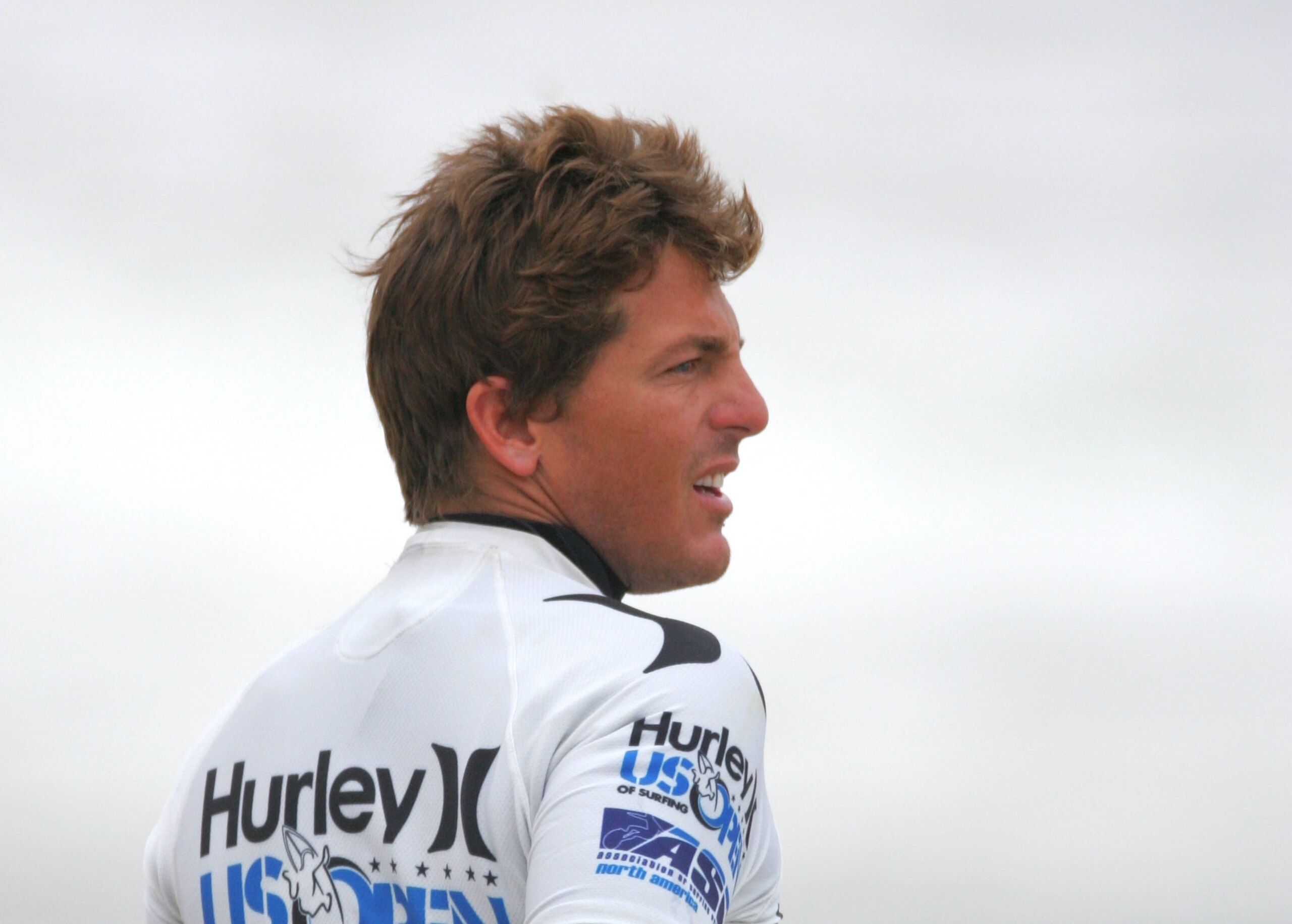 HUNTINGTON BEACH, CA - JULY 24: Andy Irons (Hawaii) gets ready for Heat 4 of the Men's Round of 24 during the 2009 Hurley U.S. Open of Surfing on July 24, 2009 in Huntington Beach, California. (Photo by Victor Decolongon/Getty Images) HUNTINGTON BEACH, CA - JULY 24: Andy Irons (Hawaii) gets ready for Heat 4 of the Men's Round of 24 during the 2009 Hurley U.S. Open of Surfing on July 24, 2009 in Huntington Beach, California. (Photo by Victor Decolongon/Getty Images)