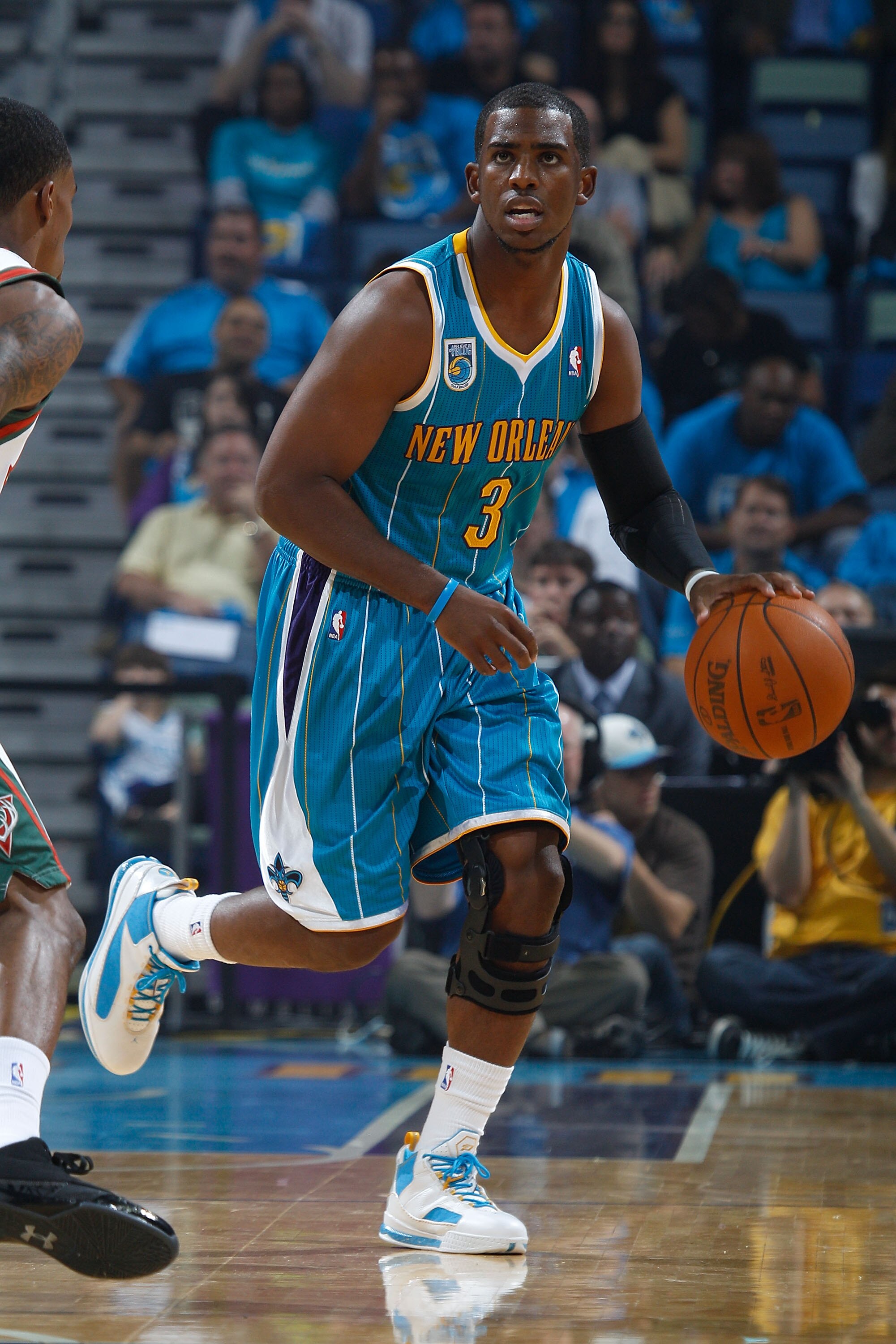 NEW ORLEANS - OCTOBER 27:  Chris Paul #3 of the New Orleans Hornets drives the ball against the Milwaukee Bucks on October 27, 2010 in New Orleans, Louisiana.  NOTE TO USER: User expressly acknowledges and agrees that, by downloading and or using this pho