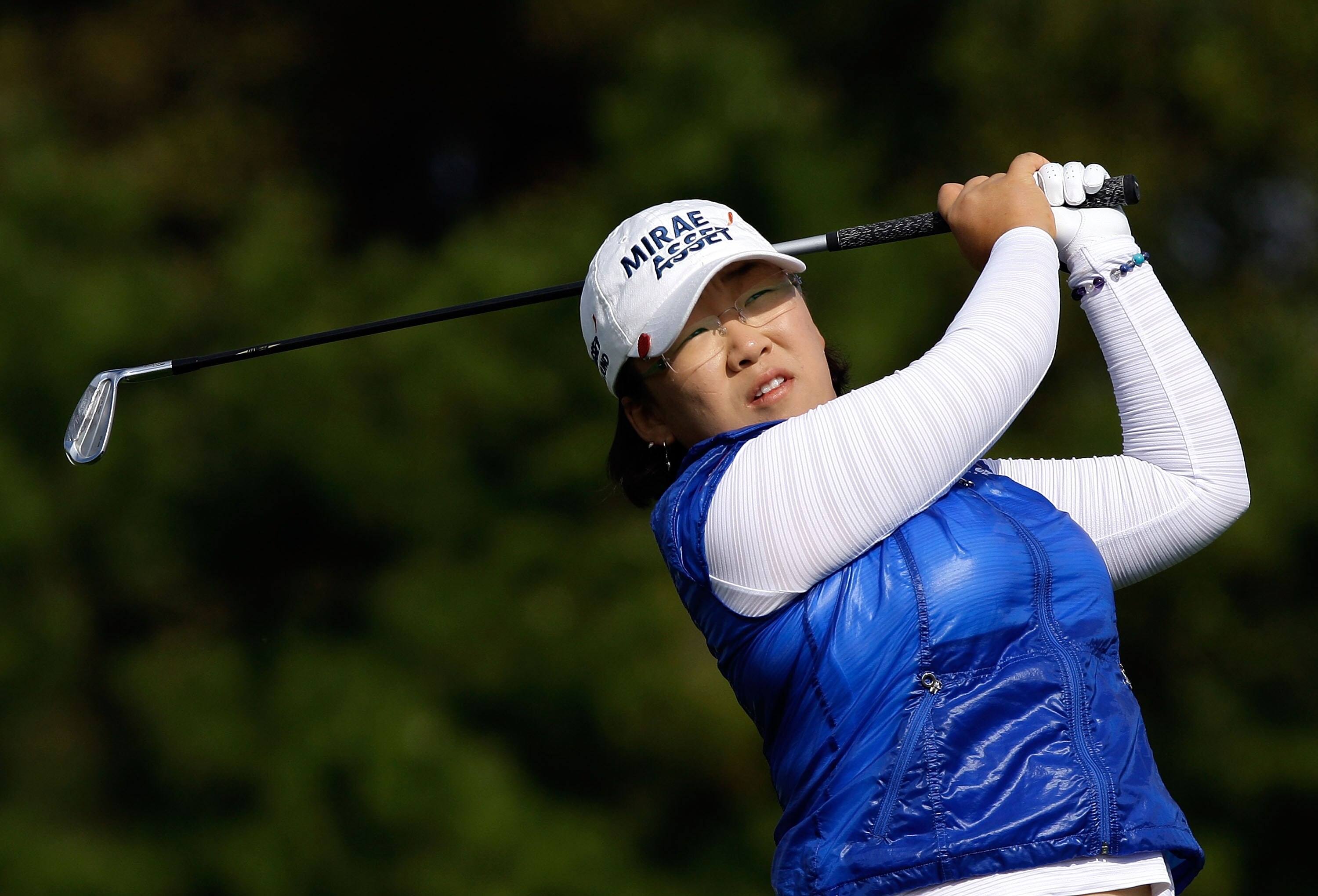 INCHEON, SOUTH KOREA - OCTOBER 31:  Shin Ji-Yai of South Korea hits a tee shot on the 3rd hole during the 2010 LPGA Hana Bank Championship at Sky 72 Golf Club on October 31, 2010 in Incheon, South Korea.  (Photo by Chung Sung-Jun/Getty Images)