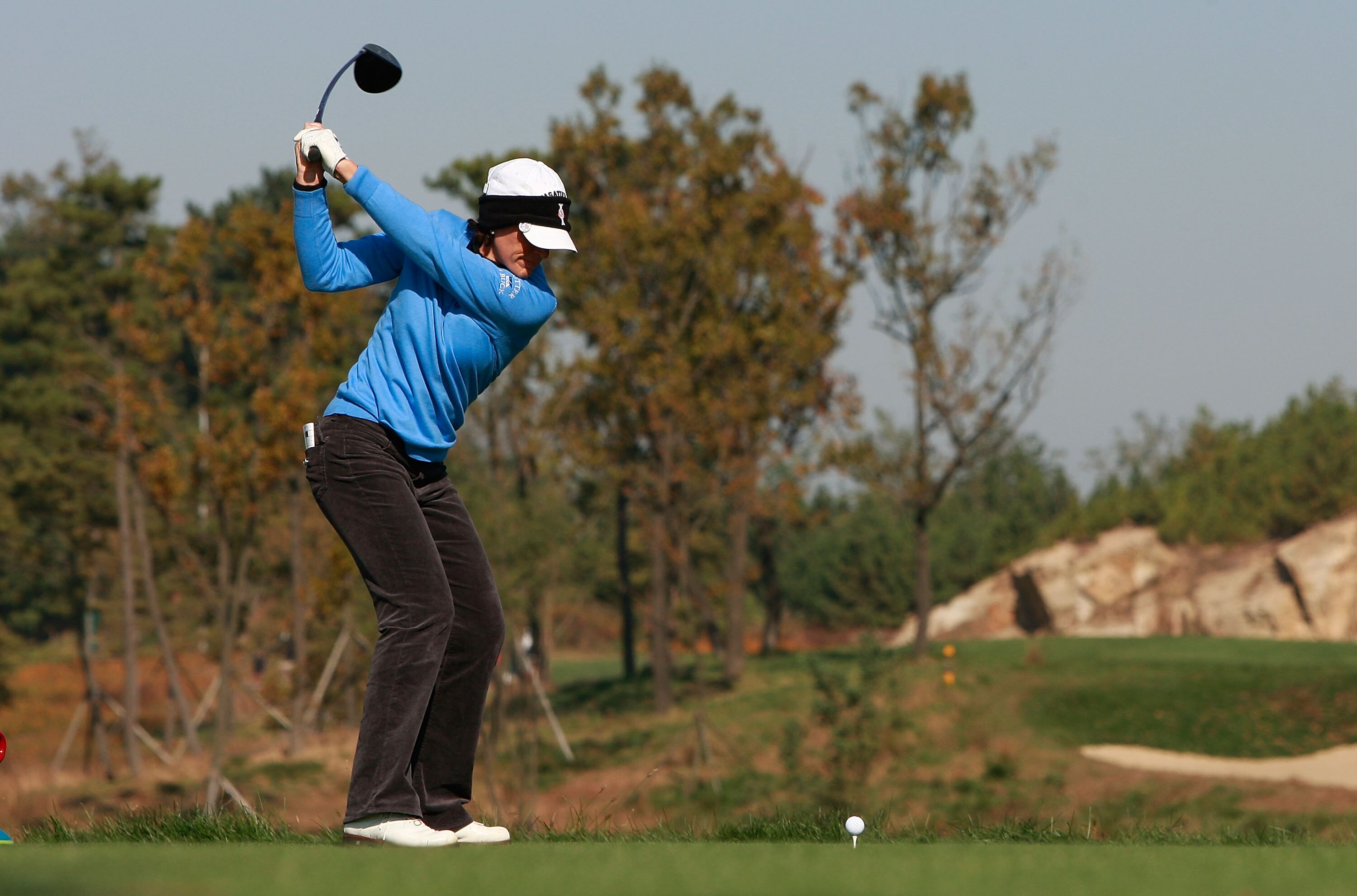 INCHEON, SOUTH KOREA - OCTOBER 29:  Juli Inkster of United States hits a tee shot on the second hole during the 2010 LPGA Hana Bank Championship at Sky 72 golf club on October 29, 2010 in Incheon, South Korea.  (Photo by Chung Sung-Jun/Getty Images)