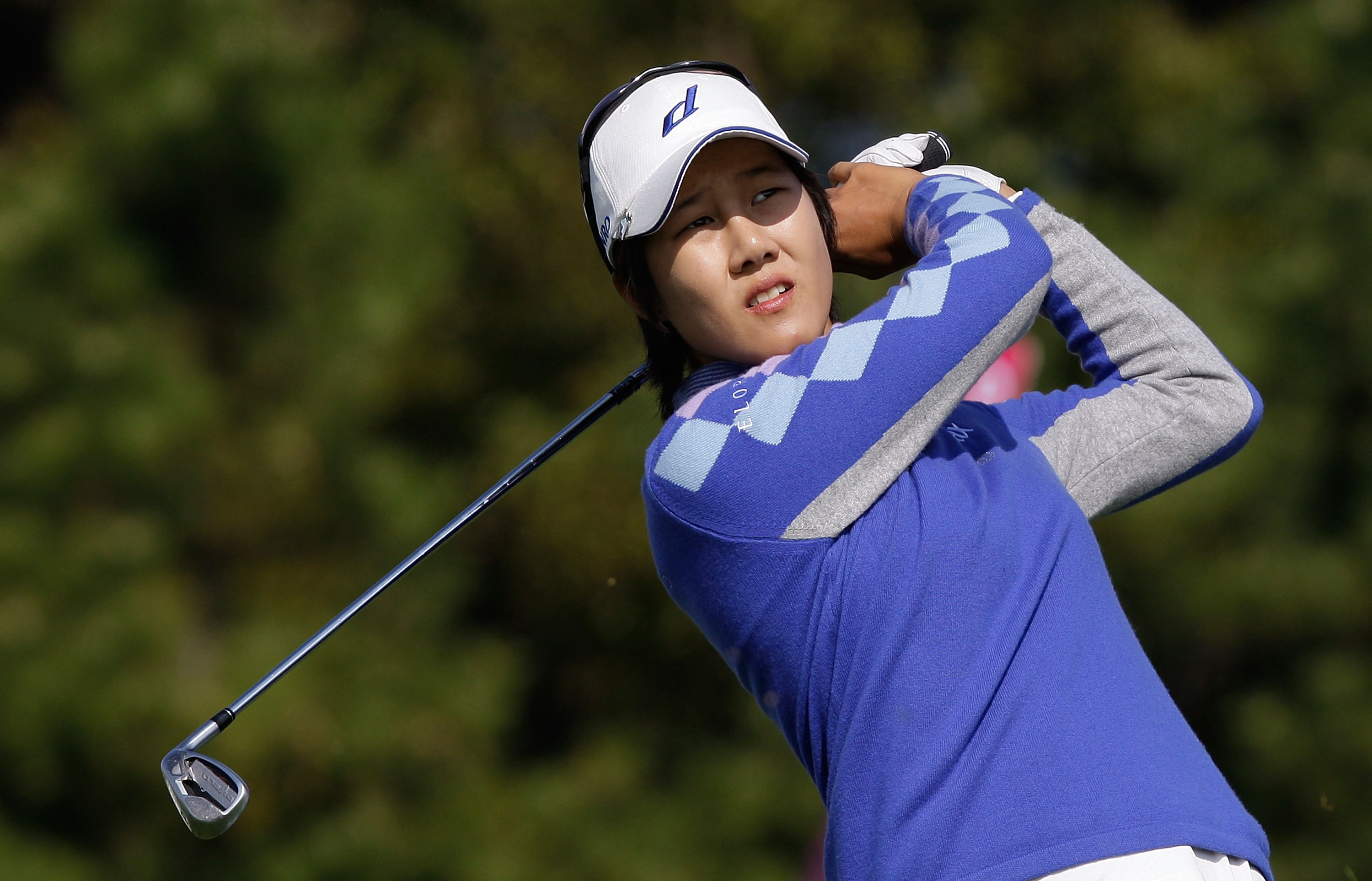 INCHEON, SOUTH KOREA - OCTOBER 31:  Kim Song-Hee of South Korea hits a tee shot on the 3rd hole during the 2010 LPGA Hana Bank Championship at Sky 72 Golf Club on October 31, 2010 in Incheon, South Korea.  (Photo by Chung Sung-Jun/Getty Images)