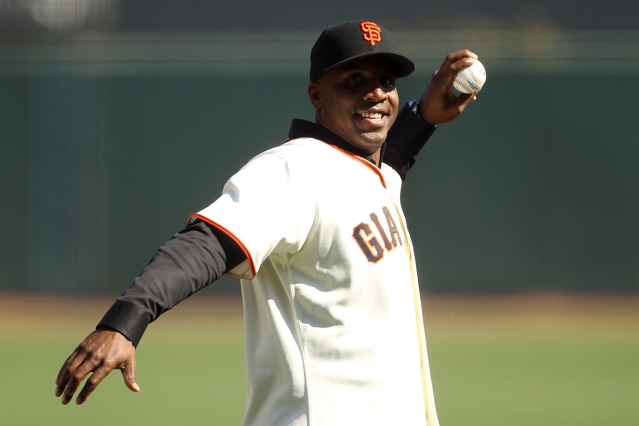 SAN FRANCISCO - OCTOBER 19: Former San Francisco Giants outfielder Barry Bonds throws out the first pitch prior to Game Three of the NLCS against the San Francisco Giants during the 2010 MLB Playoffs at AT&T Park on October 19, 2010 in San Francisco, Cal SAN FRANCISCO - OCTOBER 19: Former San Francisco Giants outfielder Barry Bonds throws out the first pitch prior to Game Three of the NLCS against the San Francisco Giants during the 2010 MLB Playoffs at AT&T Park on October 19, 2010 in San Francisco, Cal