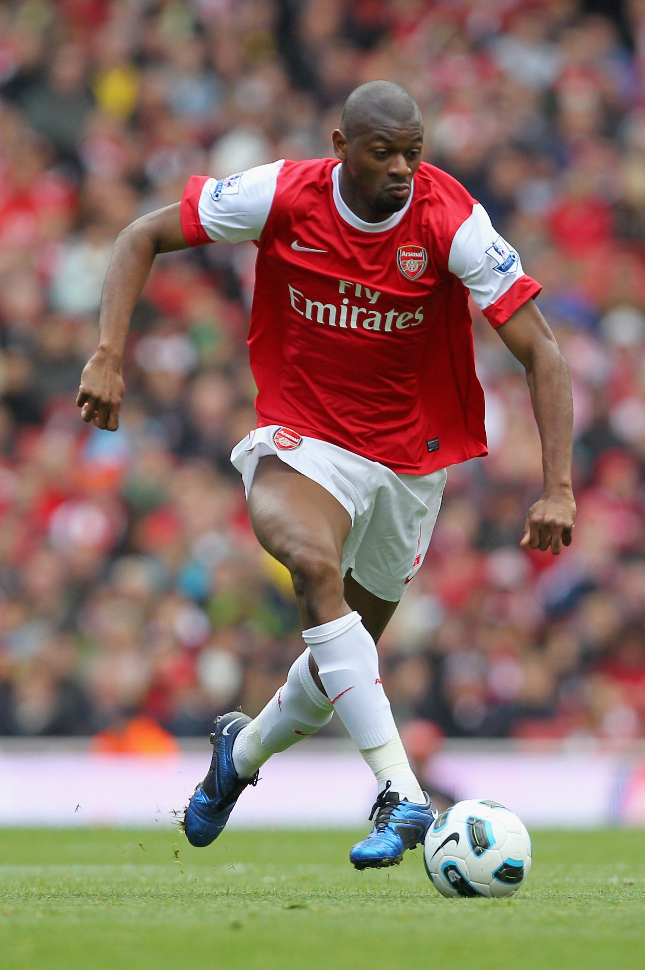 LONDON, ENGLAND - OCTOBER 16:  Abou Diaby of Arsenal in action during the Barclays Premier League match between Arsenal and Birmingham City at Emirates Stadium on October 16, 2010 in London, England.  (Photo by Clive Rose/Getty Images)