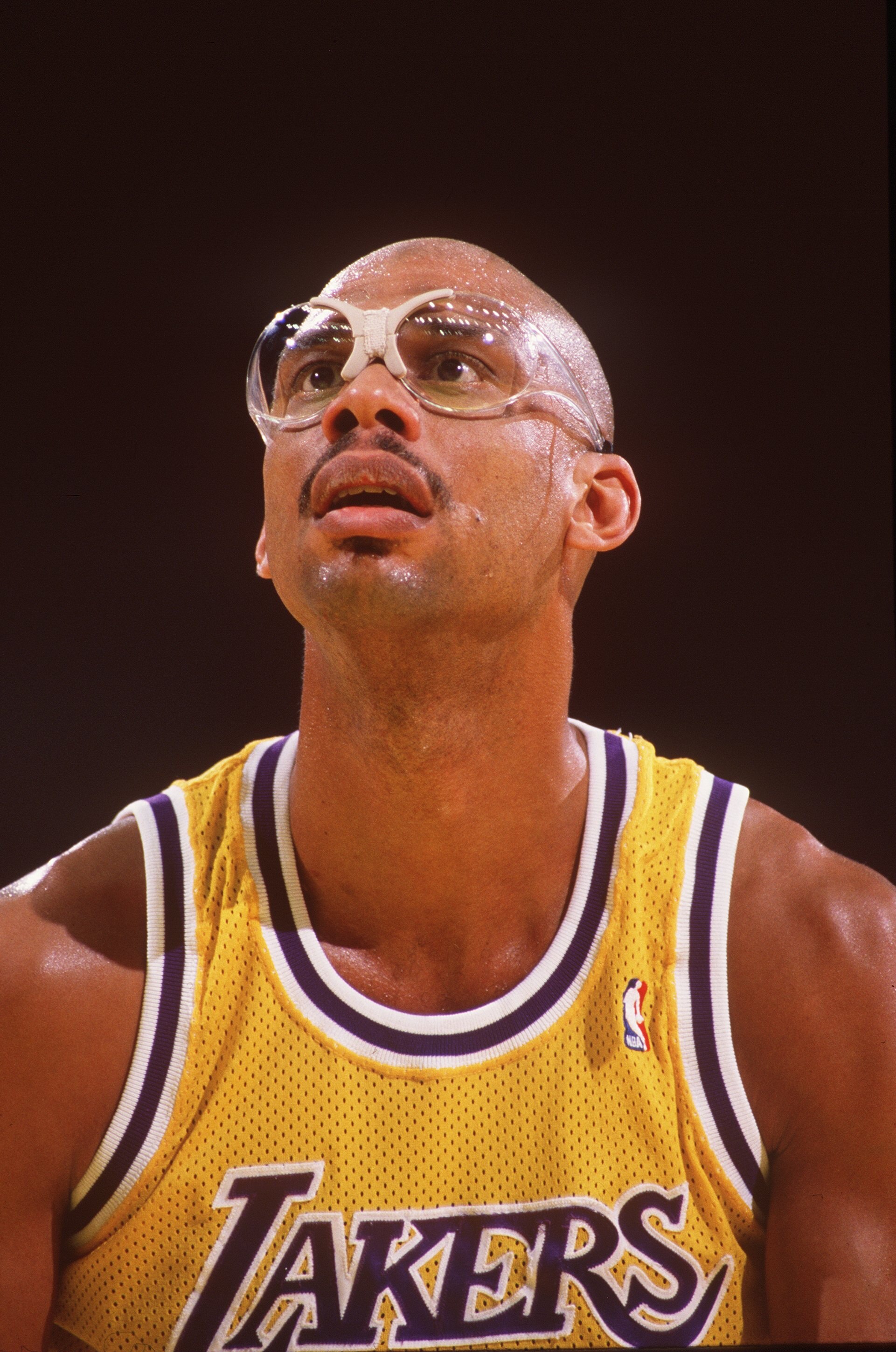 1989:  KAREEM ABDUL JABBAR OF THE LOS ANGELES LAKERS. Mandatory Credit: Tim Defrisco/ALLSPORT