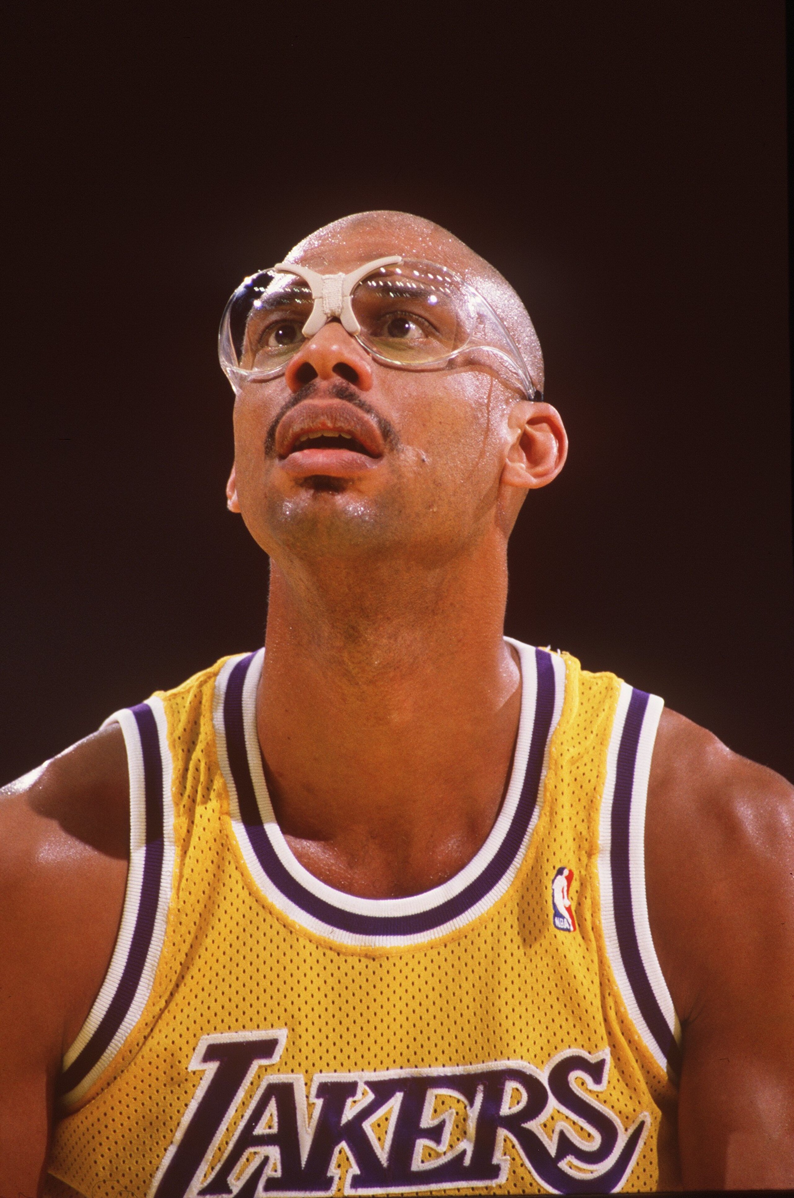1989:  KAREEM ABDUL JABBAR OF THE LOS ANGELES LAKERS. Mandatory Credit: Tim Defrisco/ALLSPORT