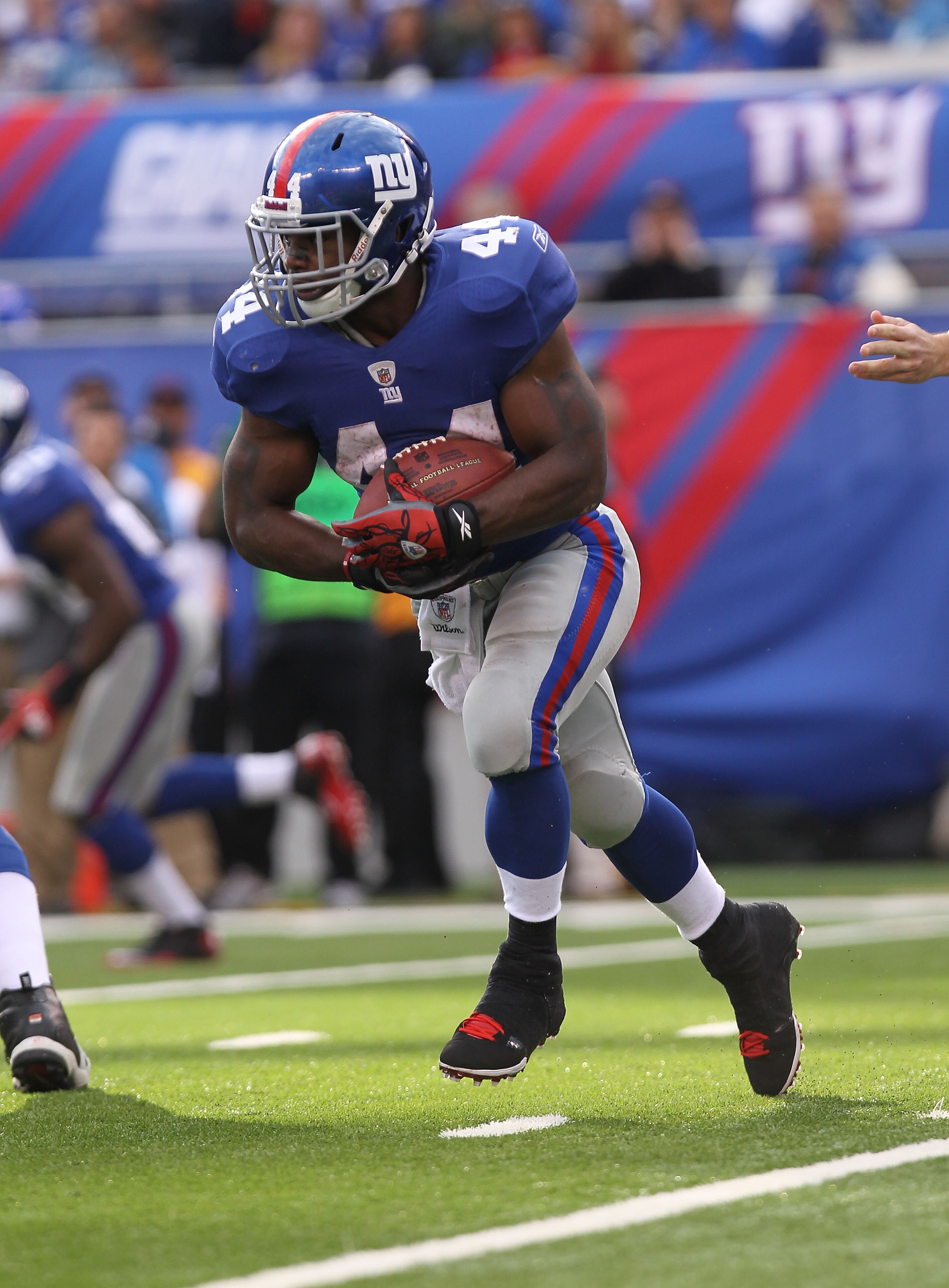 EAST RUTHERFORD, NJ - OCTOBER 17:  Ahmad Bradshaw #44 of the New York Giants against the Detroit Lions at New Meadowlands Stadium on October 17, 2010 in East Rutherford, New Jersey.  (Photo by Nick Laham/Getty Images)