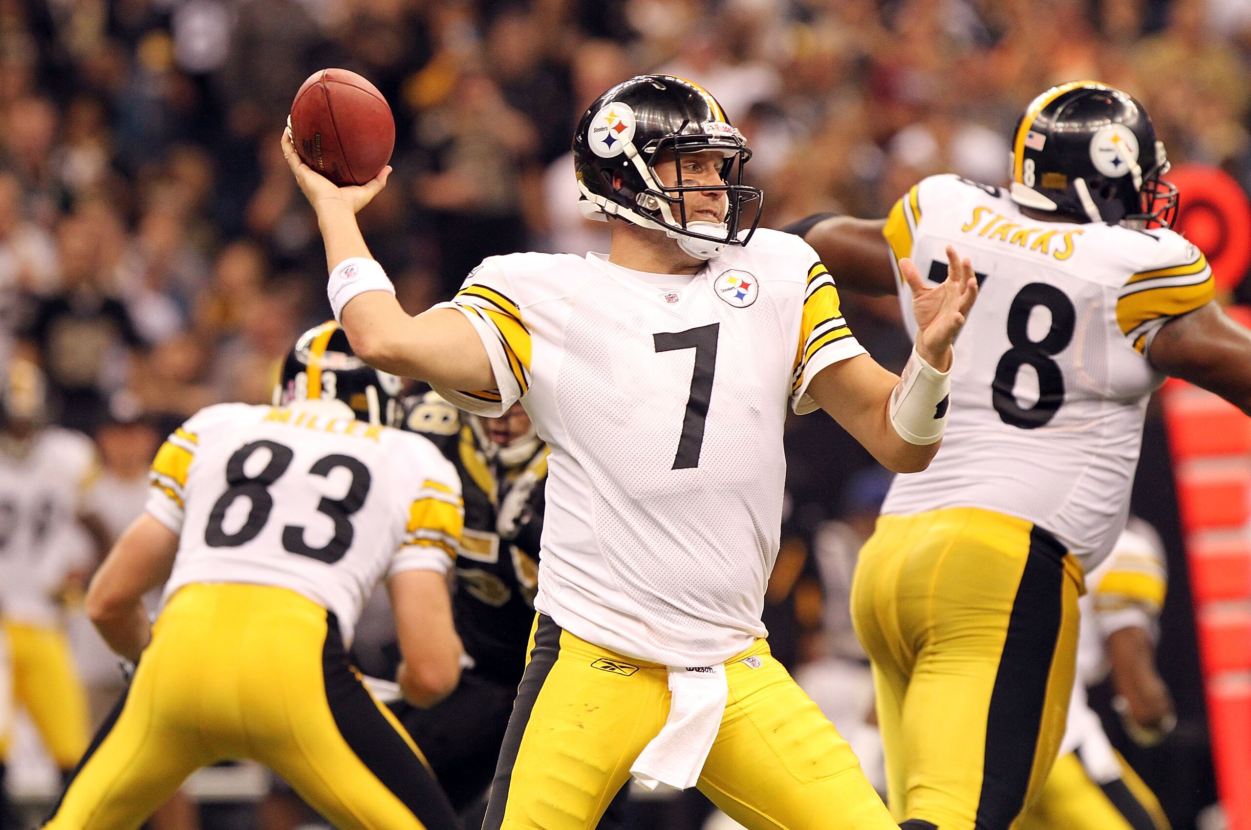 NEW ORLEANS, LA - OCTOBER 31: Ben Roethlisberger #7 of the Pittsburgh Steelers throws the ball against the New Orleans Saints at the Louisiana Superdome on October 31, 2010 in New Orleans, Louisiana. (Photo by Matthew Sharpe/Getty Images) NEW ORLEANS, LA - OCTOBER 31: Ben Roethlisberger #7 of the Pittsburgh Steelers throws the ball against the New Orleans Saints at the Louisiana Superdome on October 31, 2010 in New Orleans, Louisiana. (Photo by Matthew Sharpe/Getty Images)