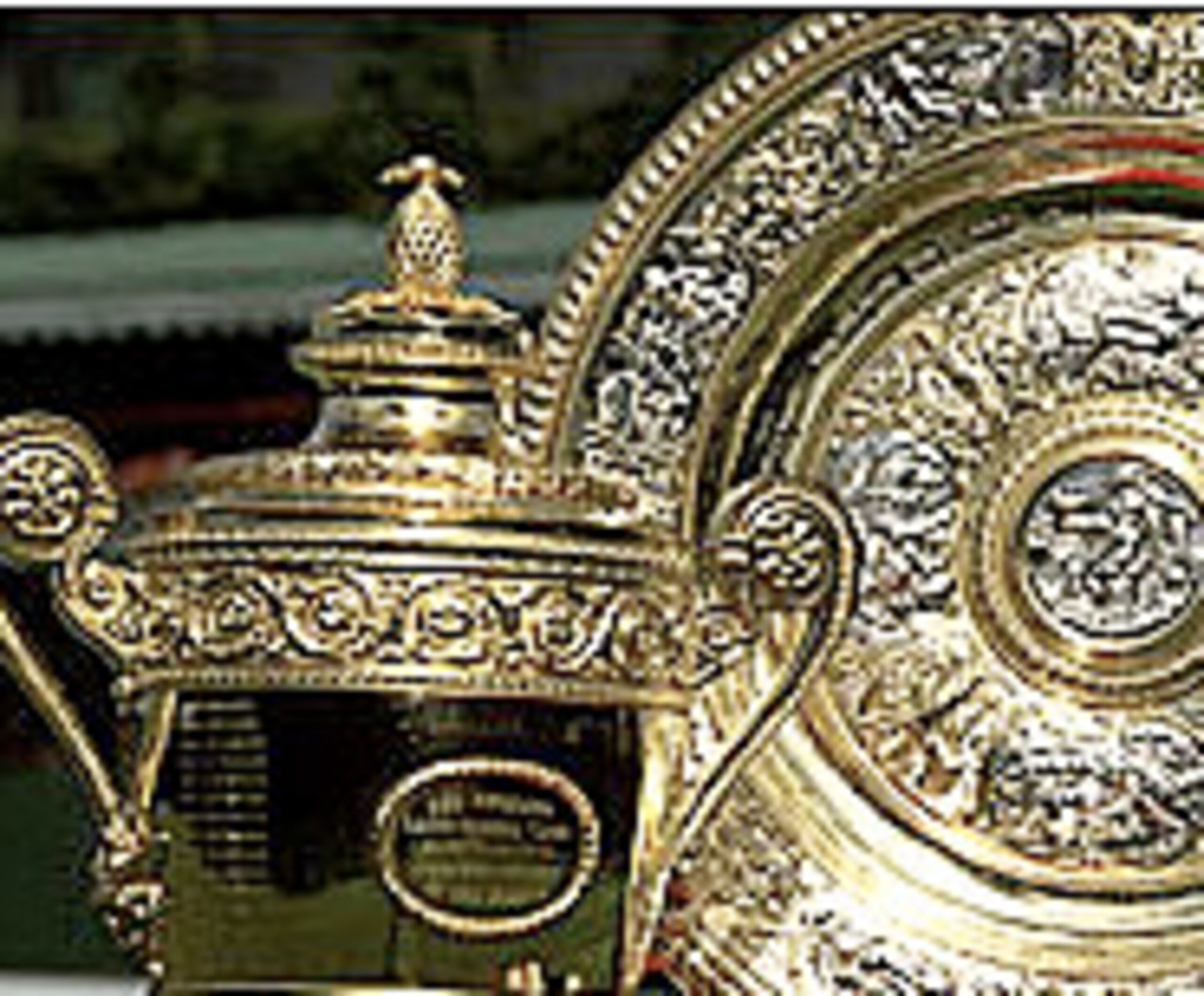 Nothing better than the Wimbledon trophy... Nothing better than the Wimbledon trophy...