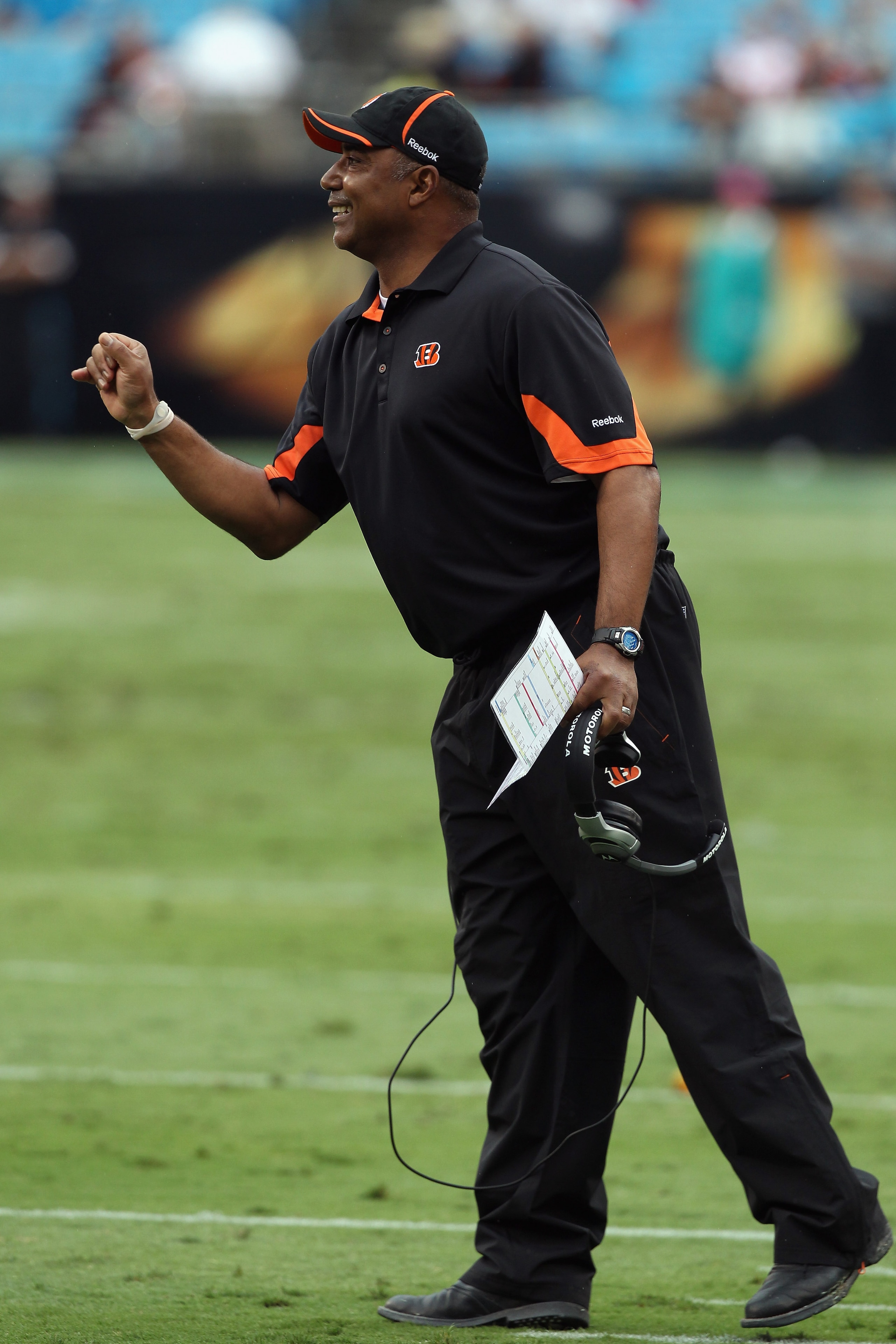 CHARLOTTE, NC - SEPTEMBER 26:  Head coach Marvin Lewis of the Cincinnati Bengals yells to his team during their game against the Carolina Panthers at Bank of America Stadium on September 26, 2010 in Charlotte, North Carolina.  (Photo by Streeter Lecka/Get