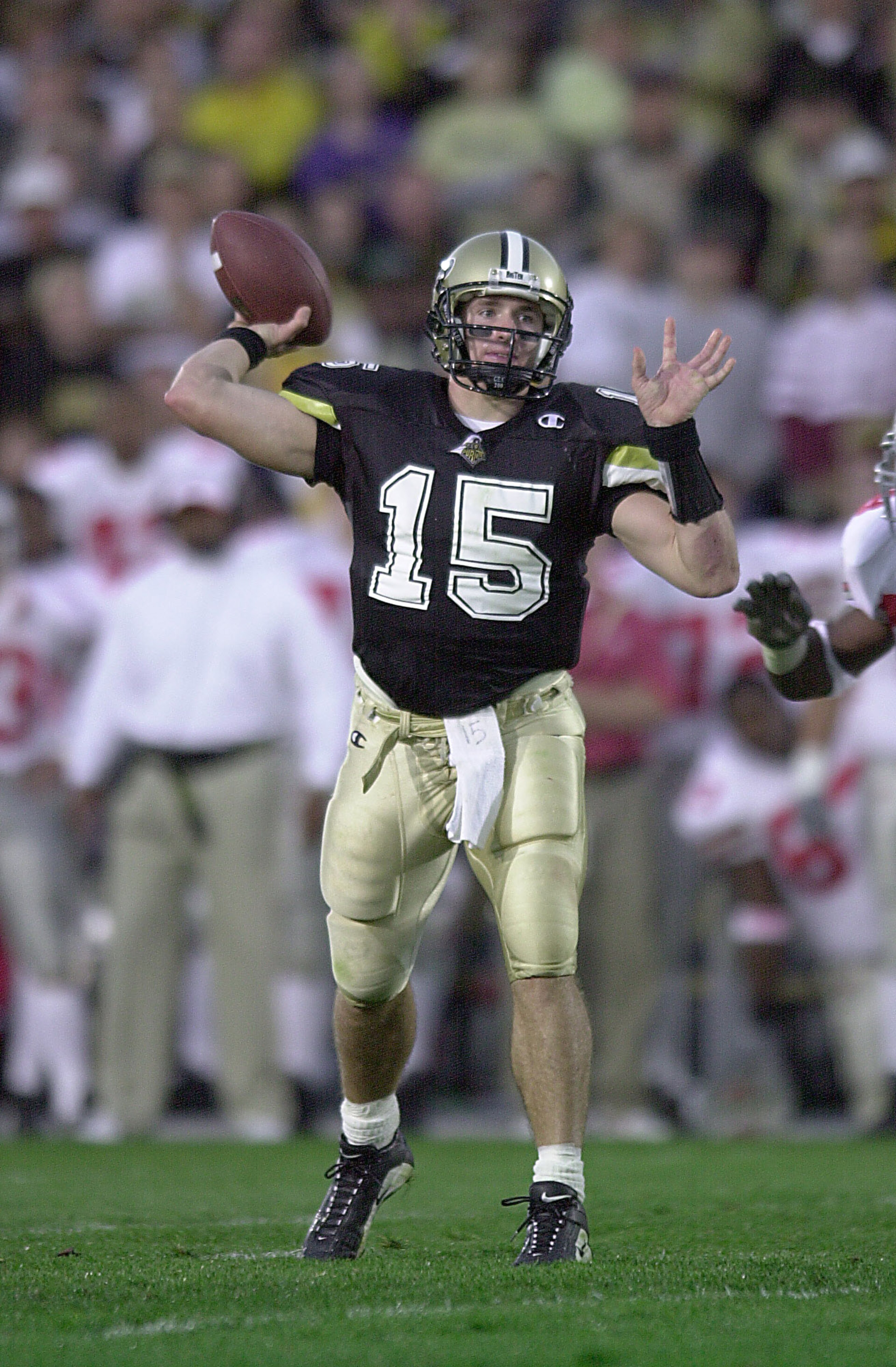 28 Oct 2000: Purdue quarterback Drew Brees #15 looks to pass against Ohio State at Ross-Ade Stadium in Lafayette, Indiana. Purdue beat Ohio State 31-27. DIGITAL IMAGE. Mandatory Credit: Elsa/ALLSPORT 28 Oct 2000: Purdue quarterback Drew Brees #15 looks to pass against Ohio State at Ross-Ade Stadium in Lafayette, Indiana. Purdue beat Ohio State 31-27. DIGITAL IMAGE. Mandatory Credit: Elsa/ALLSPORT