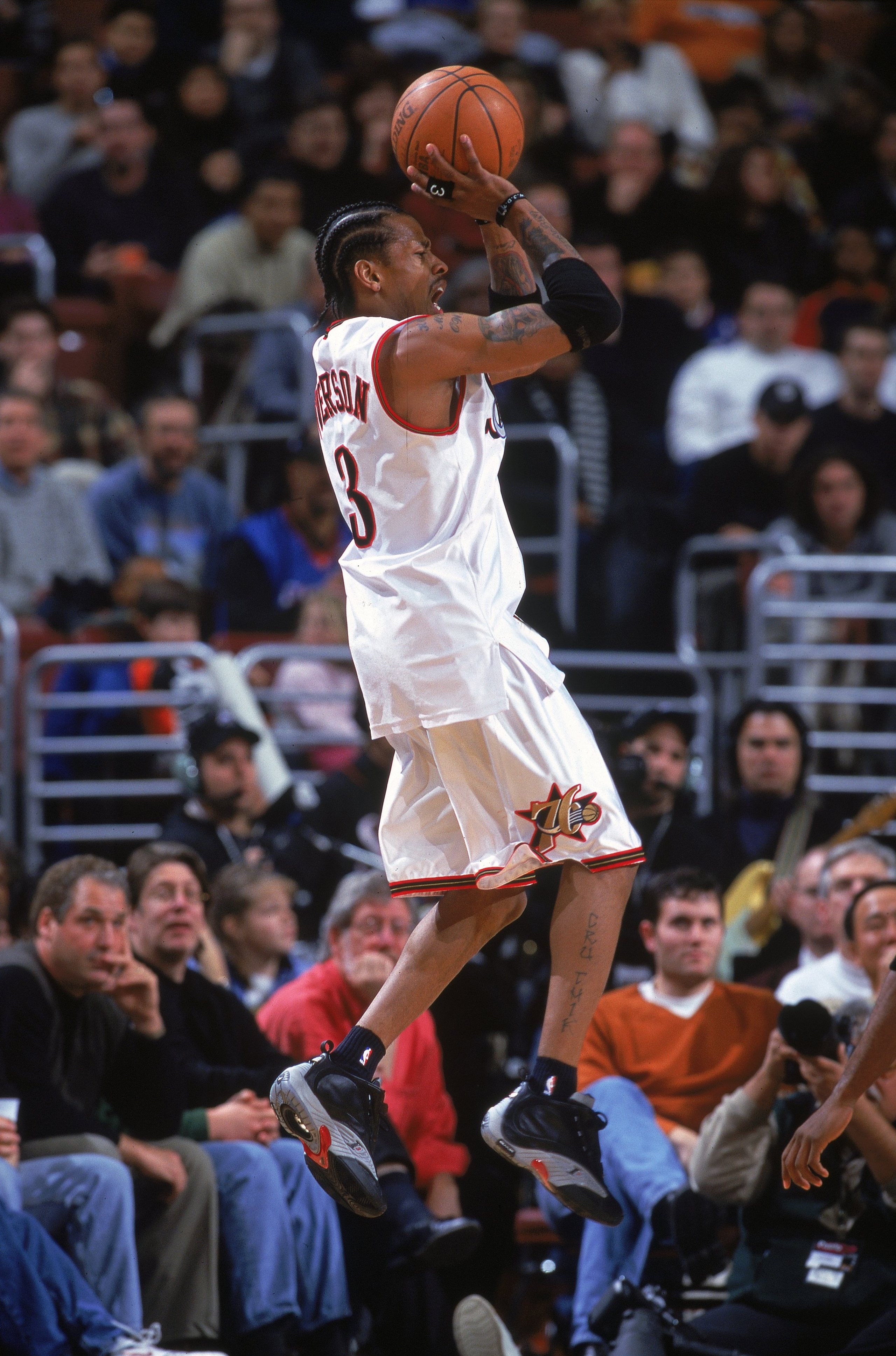11 Dec 2000:  Allen Iverson #3 of the Philadelphia 76ersjumps to pass the ball during the game against the Minnesota Timberwolves at the First Union Center in Philadelphia, Pennsylvania. The Timberwolves defeated the 76ers 96-91.    NOTE TO USER: It is ex
