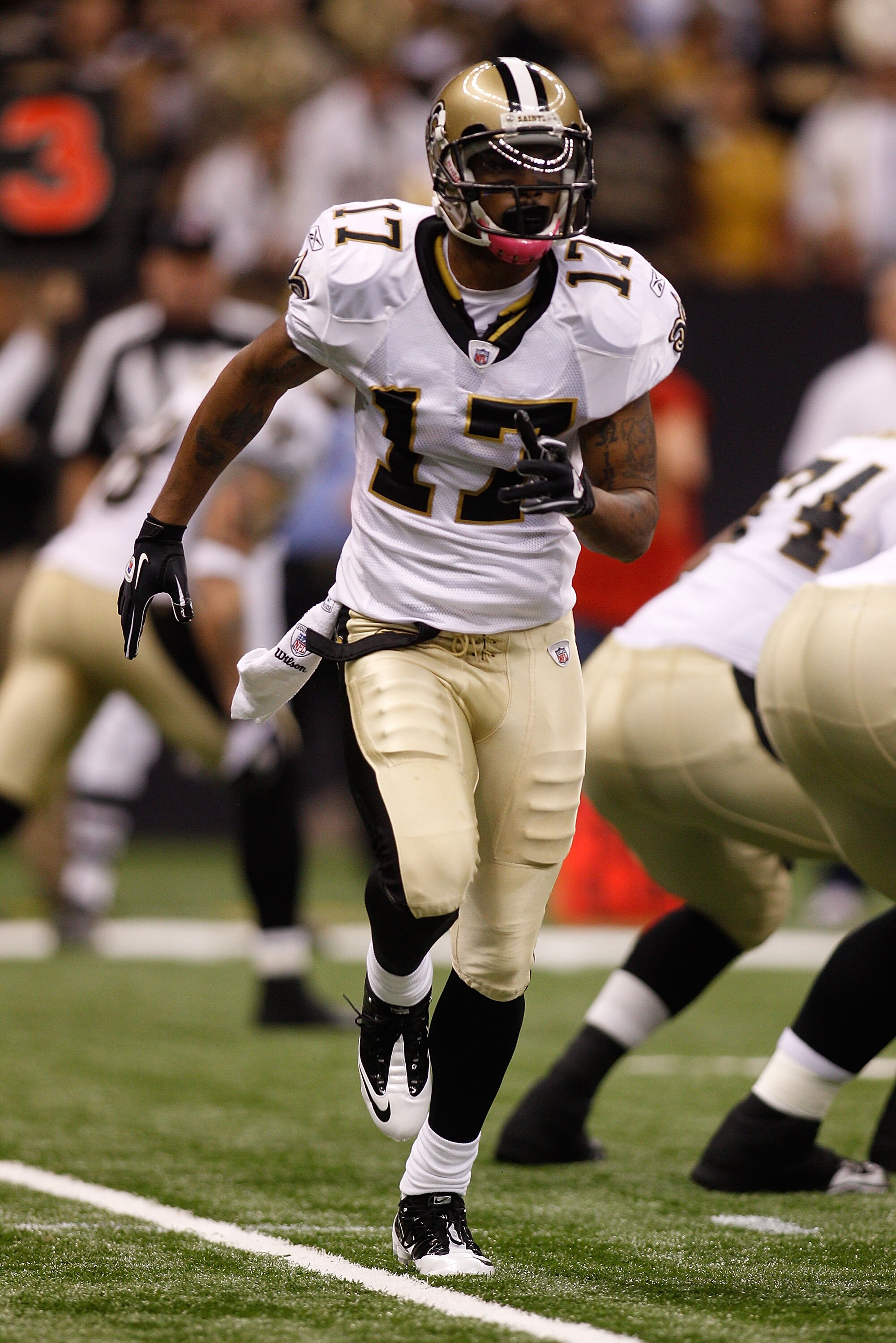 NEW ORLEANS - OCTOBER 24:  Robert Meachem #17 of the New Orleans Saints in action during the game against the Cleveland Browns at the Louisiana Superdome on October 24, 2010 in New Orleans, Louisiana.  (Photo by Chris Graythen/Getty Images)