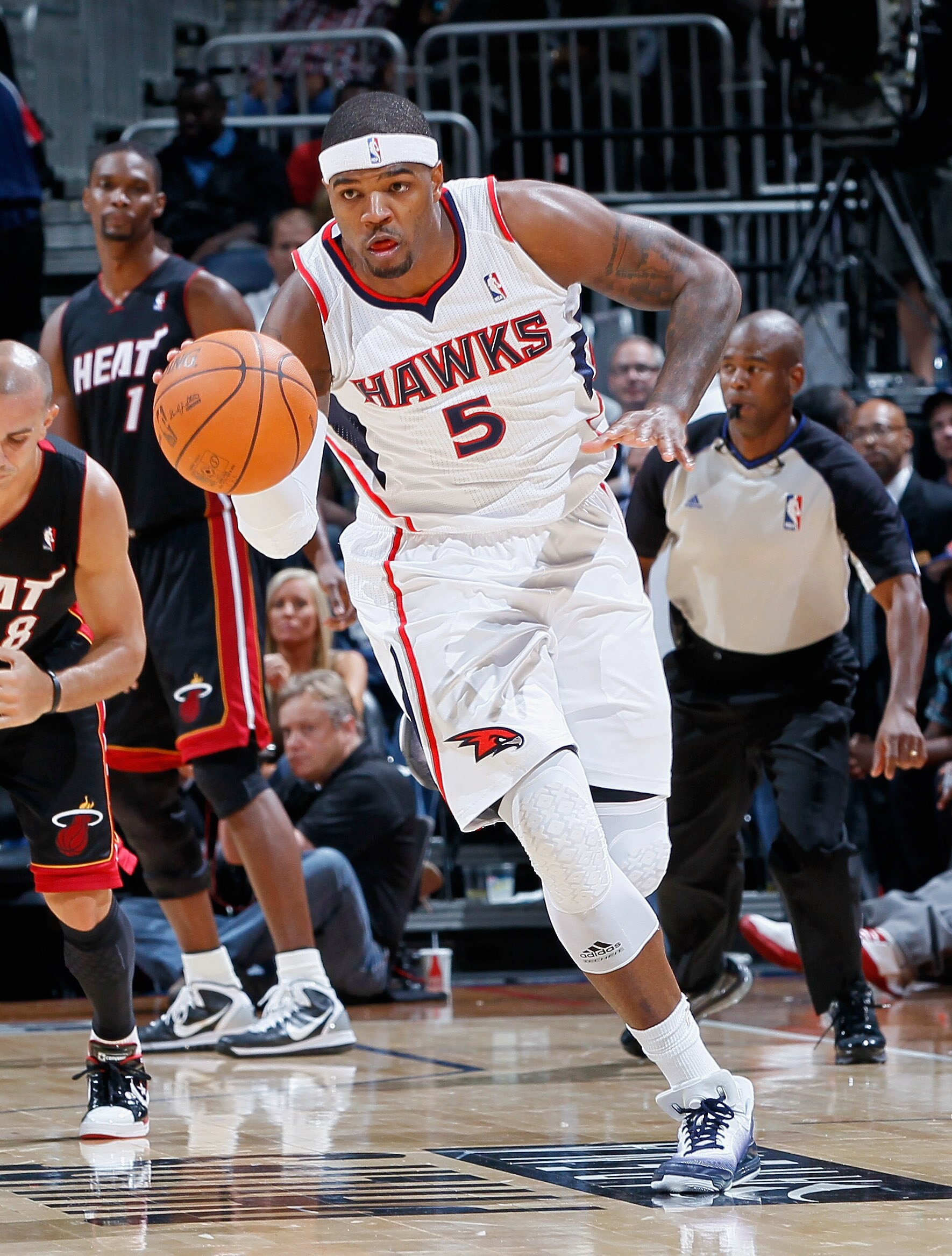 ATLANTA - OCTOBER 21:  Josh Smith #5 of the Atlanta Hawks against the Miami Heat at Philips Arena on October 21, 2010 in Atlanta, Georgia.  (Photo by Kevin C. Cox/Getty Images)