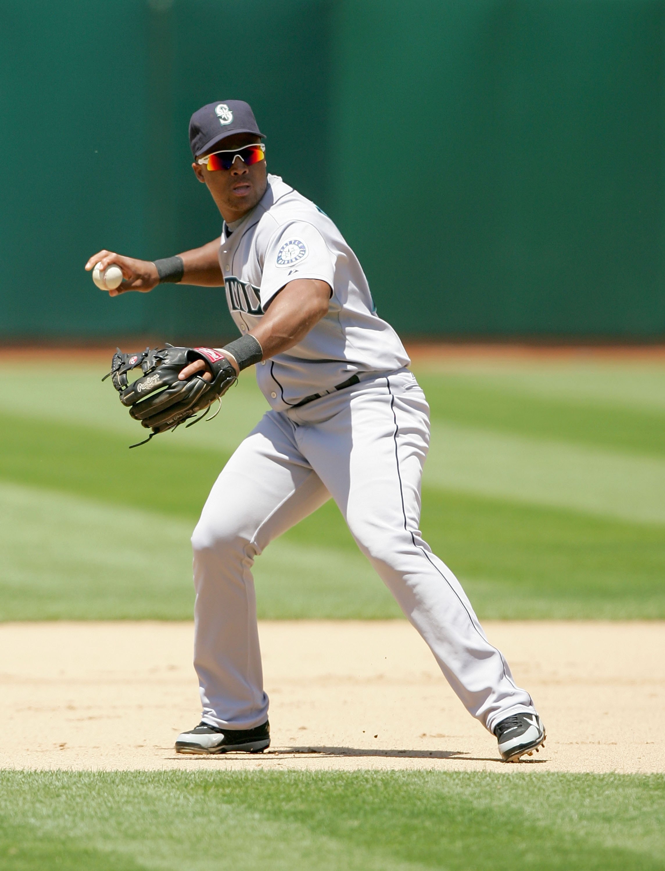 OAKLAND, CA - MAY 27:  Adrian Beltre #29 of the Seattle Mariners plays the field during their game against the Oakland Athletics at the Oakland Coliseum on May 27, 2009 in Oakland, California.  (Photo by Ezra Shaw/Getty Images)