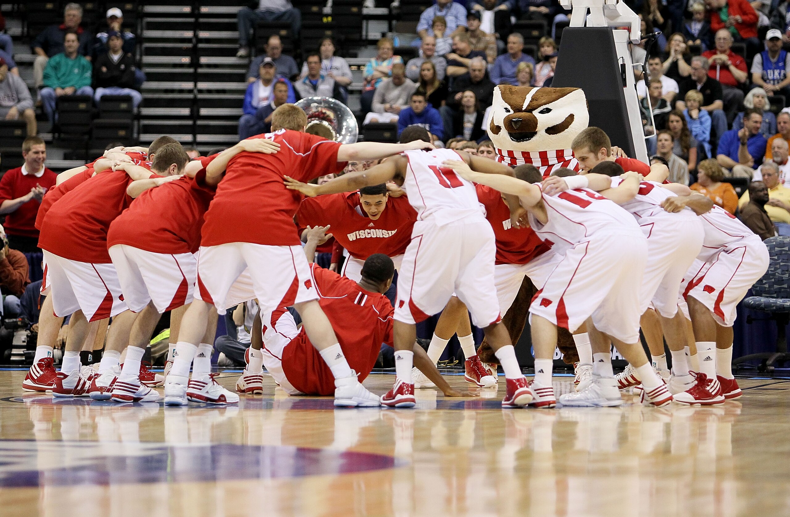 JACKSONVILLE, FL - MARCH 21: The Wisconsin Badgers prepare to take on the Cornell Big Red during the second round of the 2010 NCAA men's basketball tournament at Jacksonville Veteran's Memorial Arena on March 21, 2010 in Jacksonville, Florida. (Photo by JACKSONVILLE, FL - MARCH 21: The Wisconsin Badgers prepare to take on the Cornell Big Red during the second round of the 2010 NCAA men's basketball tournament at Jacksonville Veteran's Memorial Arena on March 21, 2010 in Jacksonville, Florida. (Photo by