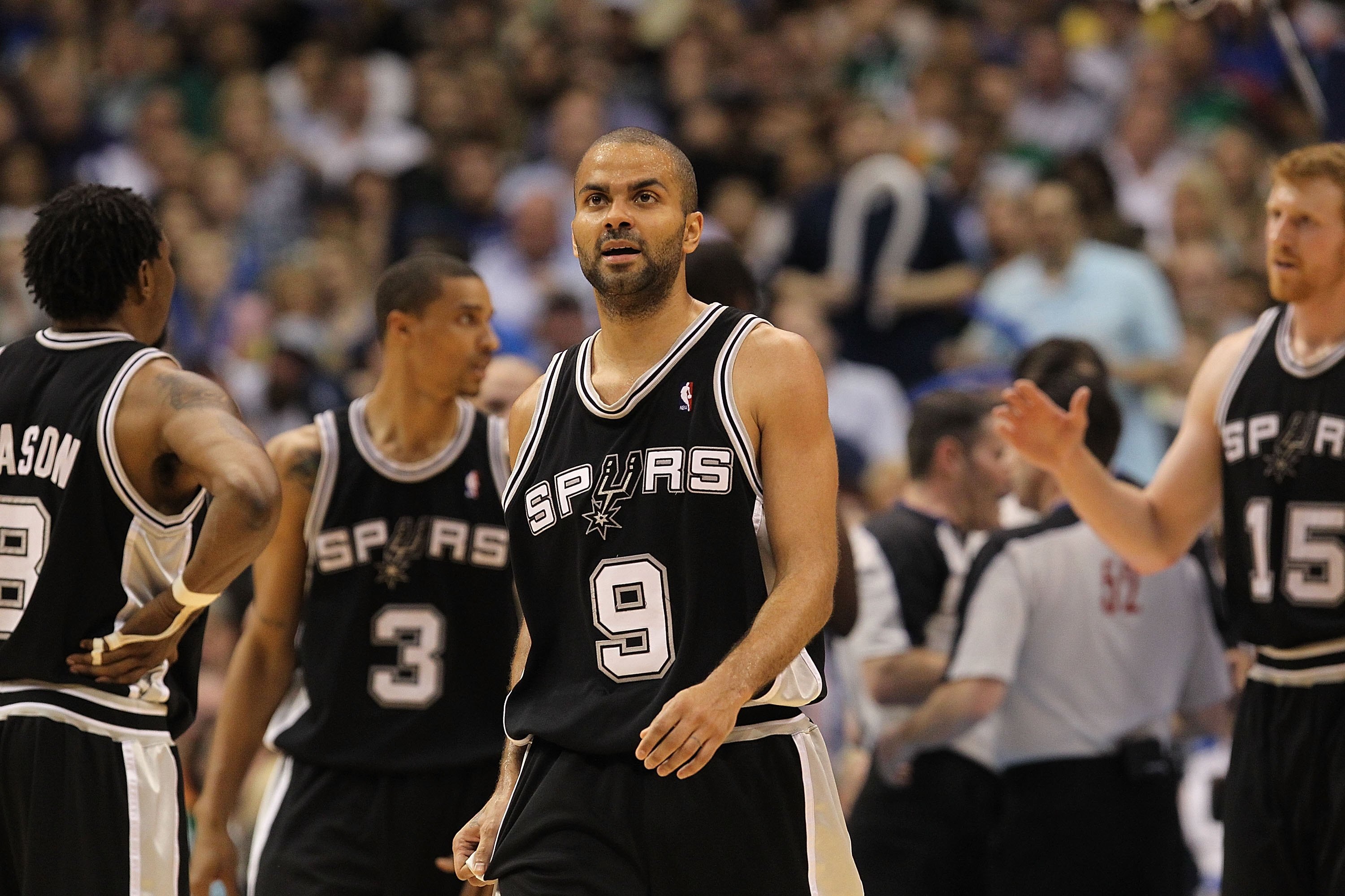 DALLAS - APRIL 27: Tony Parker #9 of the San Antonio Spurs in Game Five of the Western Conference Quarterfinals during the 2010 NBA Playoffs at American Airlines Center on April 27, 2010 in Dallas, Texas. NOTE TO USER: User expressly acknowledges and agr DALLAS - APRIL 27: Tony Parker #9 of the San Antonio Spurs in Game Five of the Western Conference Quarterfinals during the 2010 NBA Playoffs at American Airlines Center on April 27, 2010 in Dallas, Texas. NOTE TO USER: User expressly acknowledges and agr