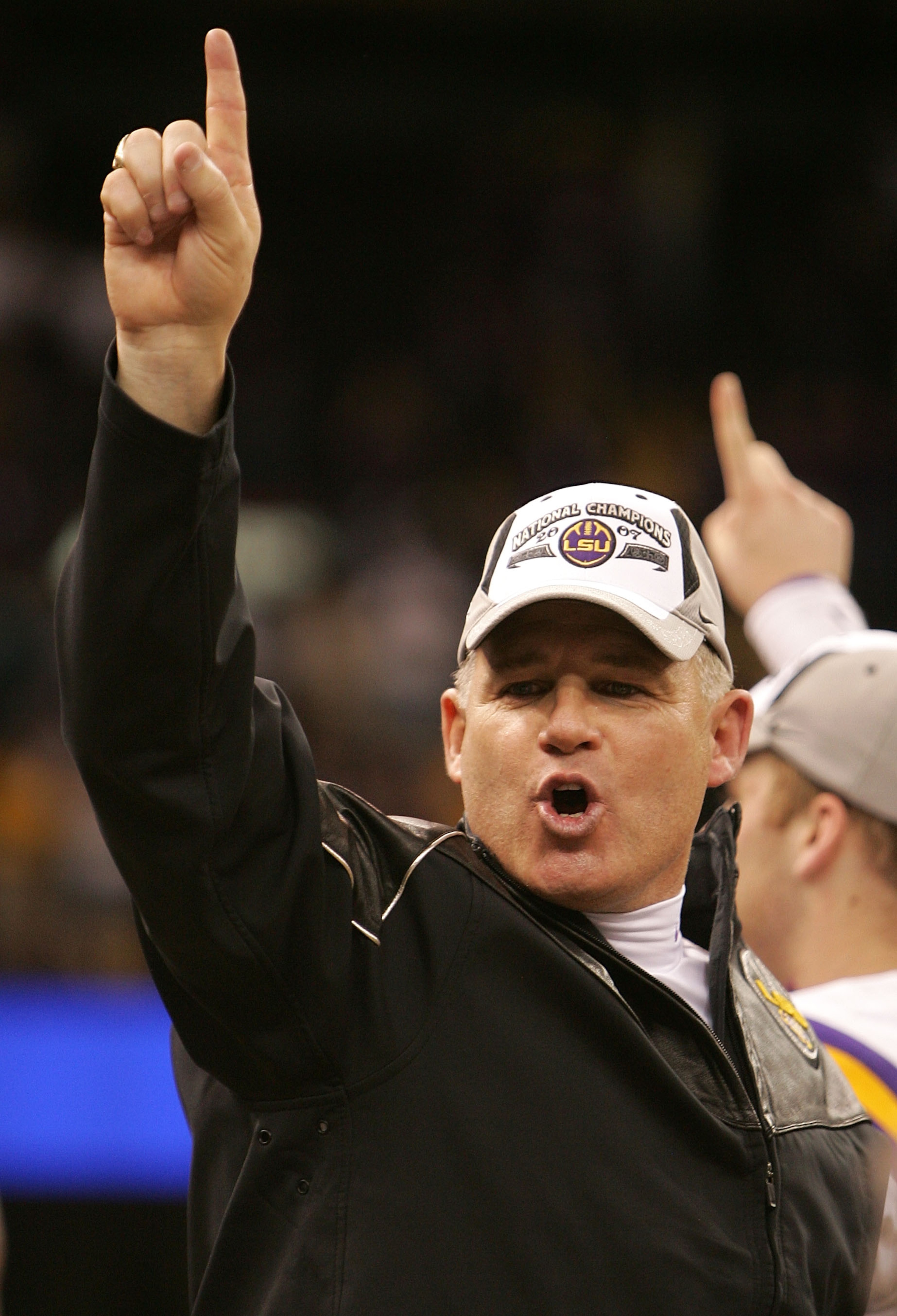 NEW ORLEANS - JANUARY 07:  Head coach Les Miles of the Louisiana State University Tigers celebrates after defeating the Ohio State Buckeyes 38-24 in the AllState BCS National Championship on January 7, 2008 at the Louisiana Superdome in New Orleans, Louis