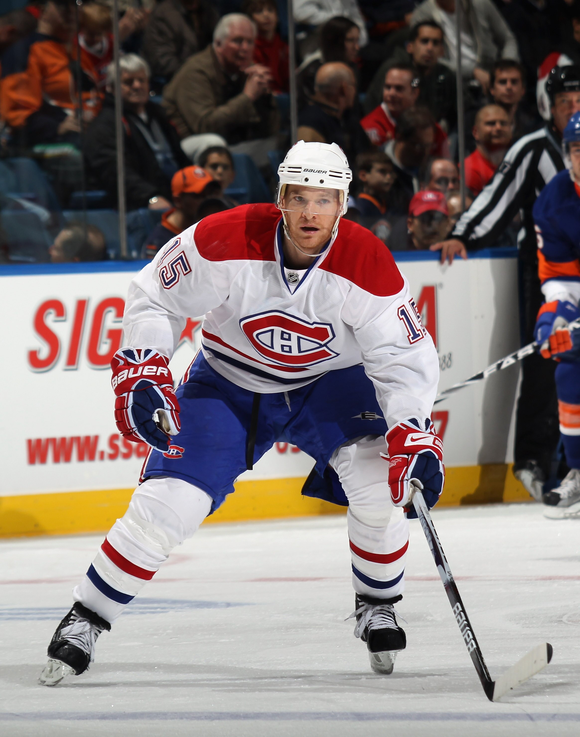 UNIONDALE, NY - OCTOBER 29:  Jeff Halpern #15 of the Montreal Canadiens skates against the New York Islanders on October 29, 2010 in Uniondale, New York.  (Photo by Bruce Bennett/Getty Images)