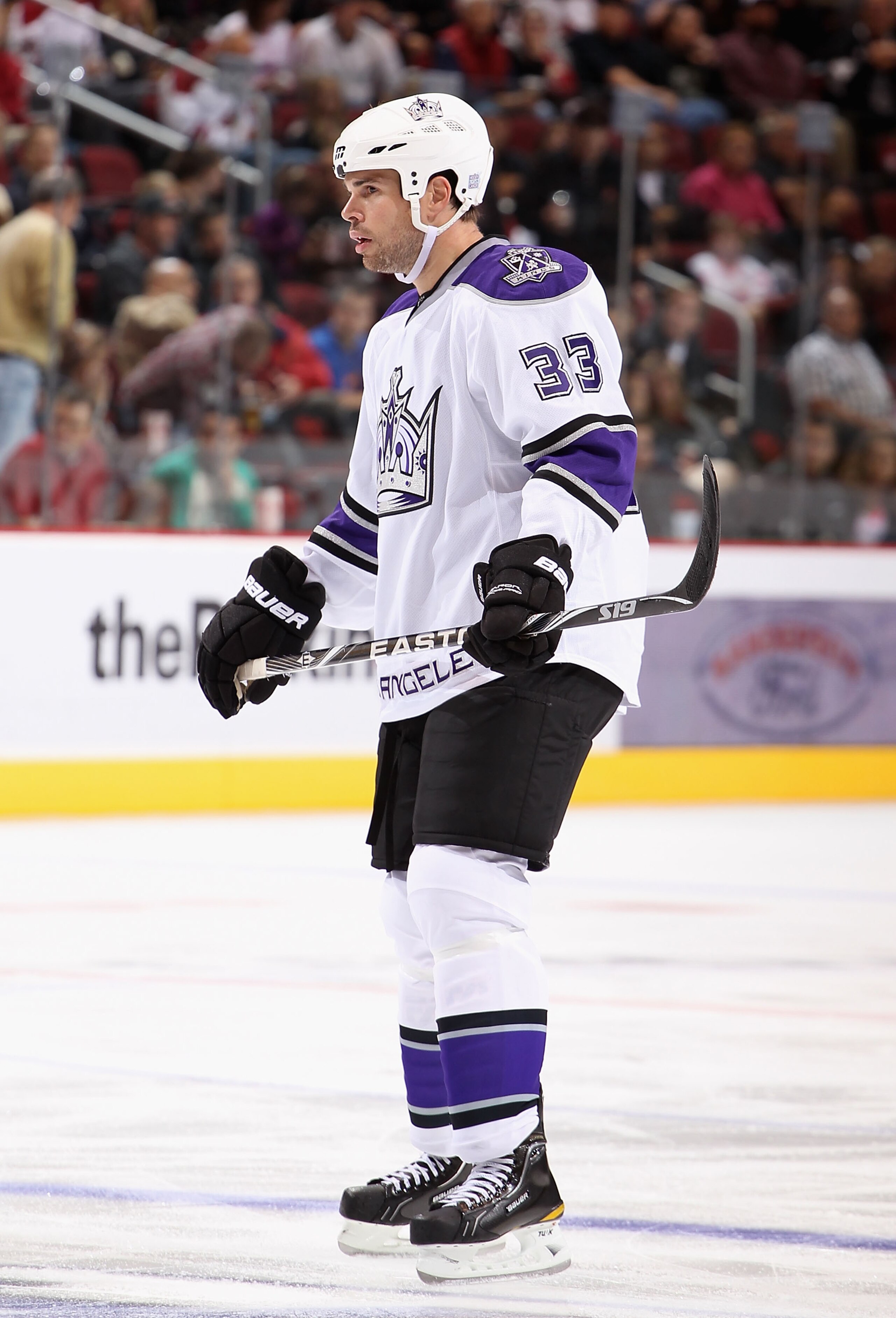 GLENDALE, AZ - OCTOBER 21:  Willie Mitchell #33 of the Los Angeles Kings in action during the NHL game against the Phoenix Coyotes at Jobing.com Arena on October 21, 2010 in Glendale, Arizona. The Coyotes defeated the Kings 4-2.  (Photo by Christian Peter