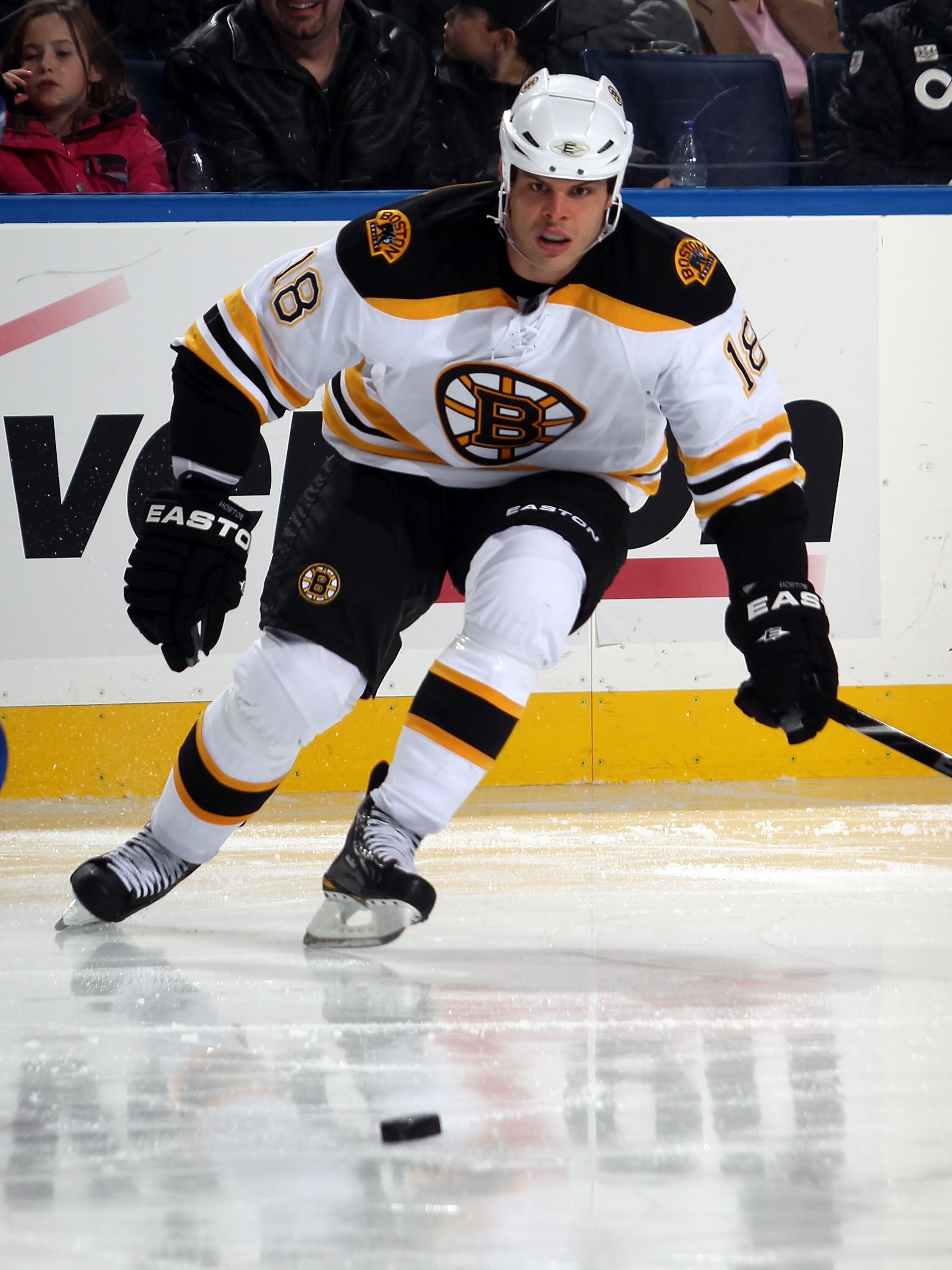 BUFFALO, NY - NOVEMBER 03:  Nathan Horton #18 of the Boston Bruins skates against the Buffalo Sabres at the HSBC Arena on November 3, 2010 in Buffalo, New York. The Bruins defeated the Sabres 5-2.  (Photo by Bruce Bennett/Getty Images)