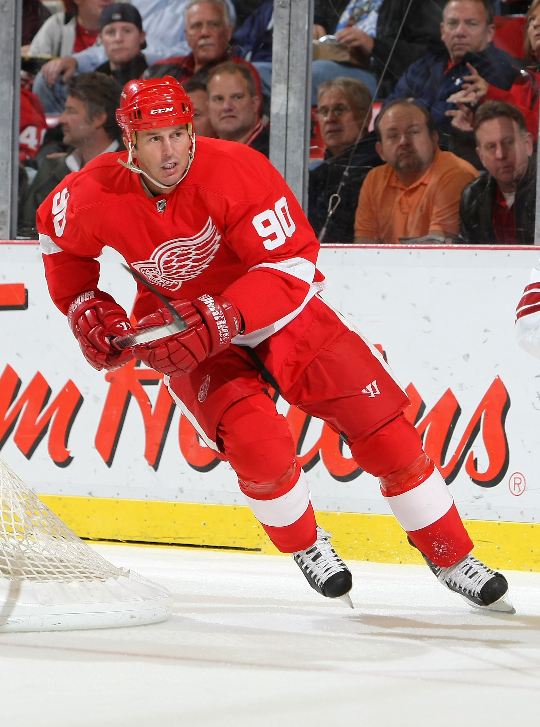 DETROIT - OCTOBER 28:  Mike Modano #90 of the Detroit Red Wings skates against the Phoenix Coyotes during their NHL game at Joe Louis Arena on October 28, 2010 in Detroit, Michigan.(Photo By Dave Sandford/Getty Images)