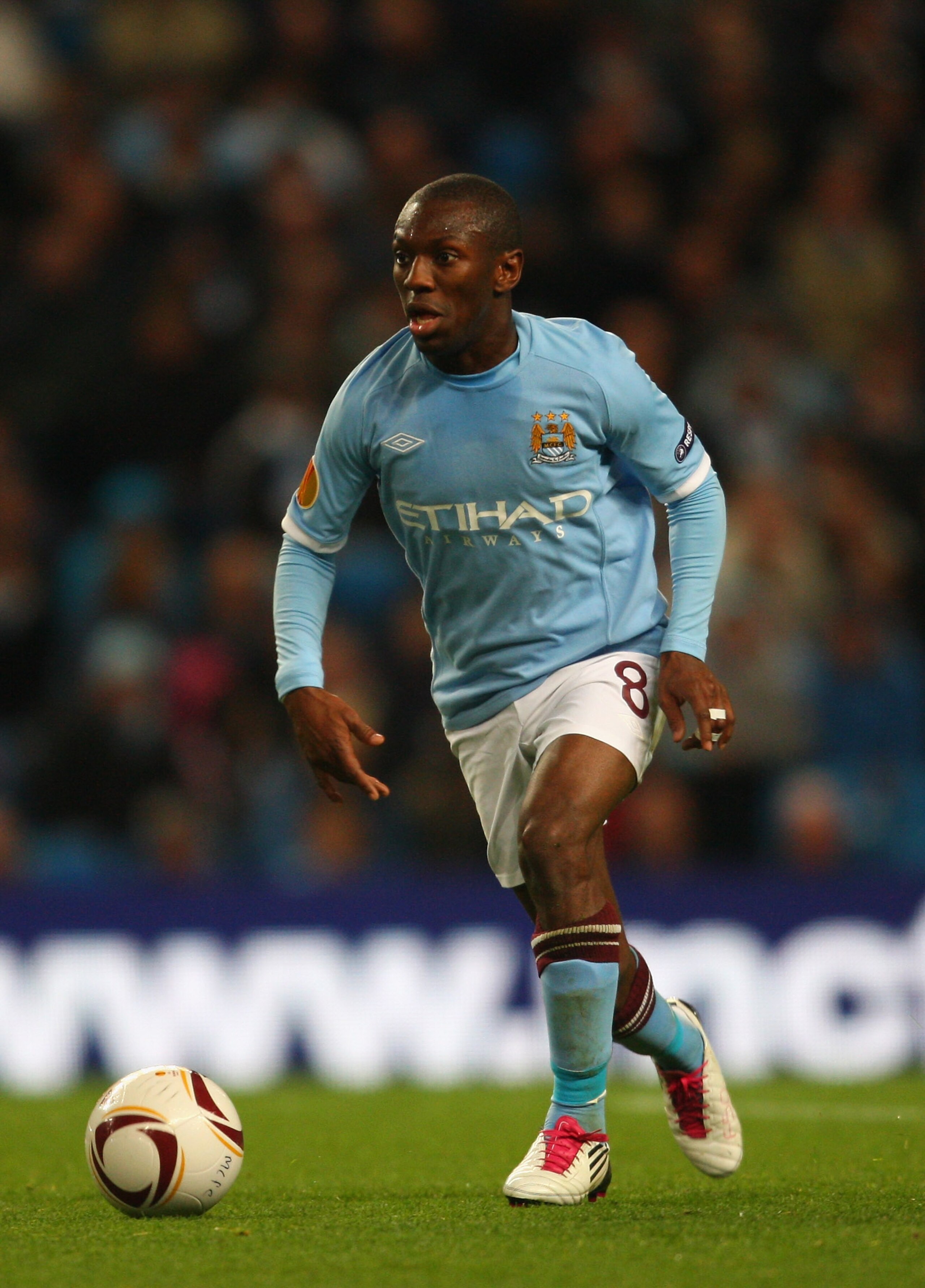 MANCHESTER, ENGLAND - OCTOBER 21:  Manchester City striker Shaun Wright-Phillips in action during the UEFA Europa League Group A match between Manchester City and KKS Lech Poznan at City of Manchester Stadium on October 21, 2010 in Manchester, England.  (