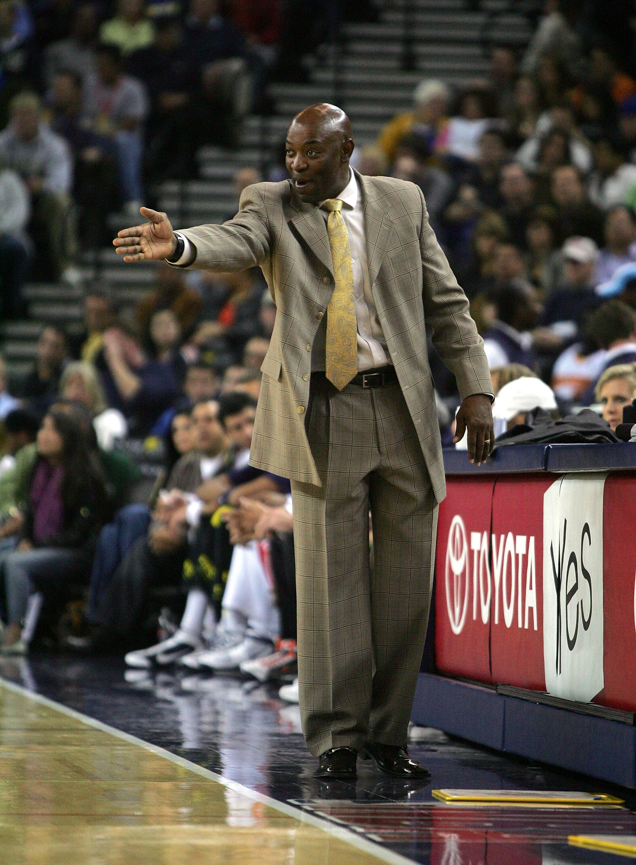 OAKLAND, CA - NOVEMBER 30:  Coach Keith Smart of the Golden State Warriors fills in for head coach Don Nelson during their game against the Indiana Pacers at Oracle Arena on November 30, 2009 in Oakland, California.  NOTE TO USER: User expressly acknowled